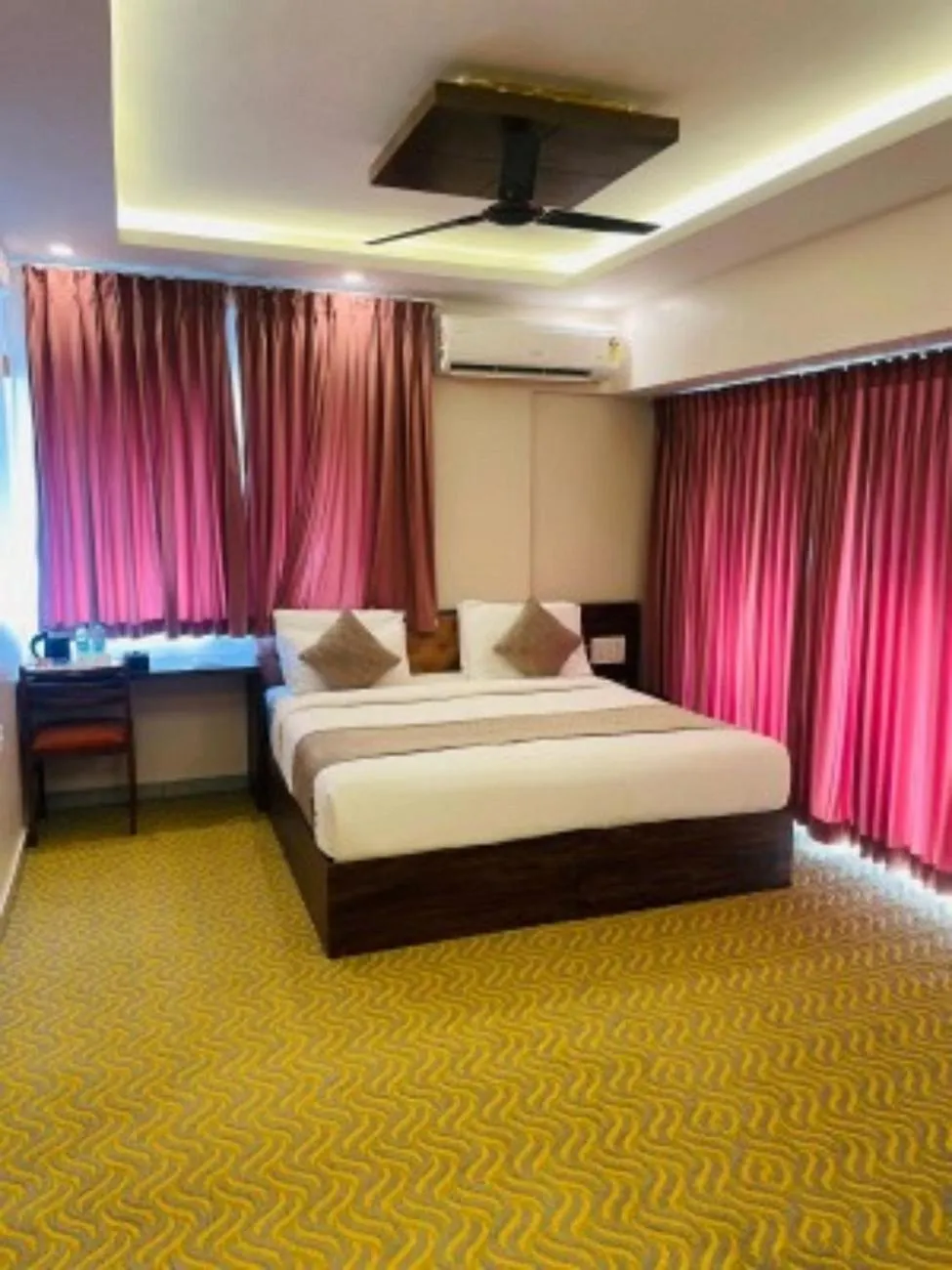 Photo of the whole room, Bed in VOVO HOTELS