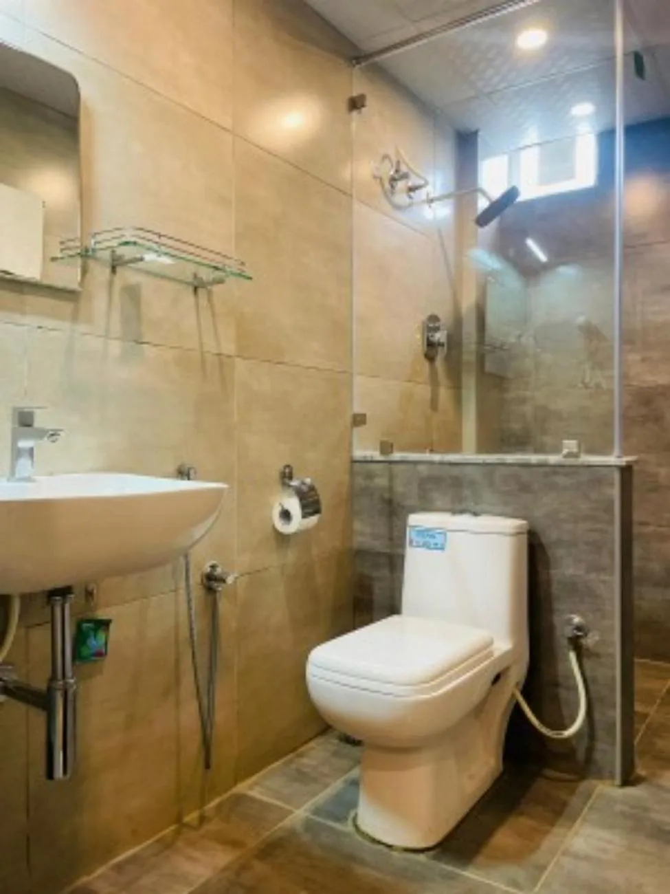 Shower in VOVO HOTELS