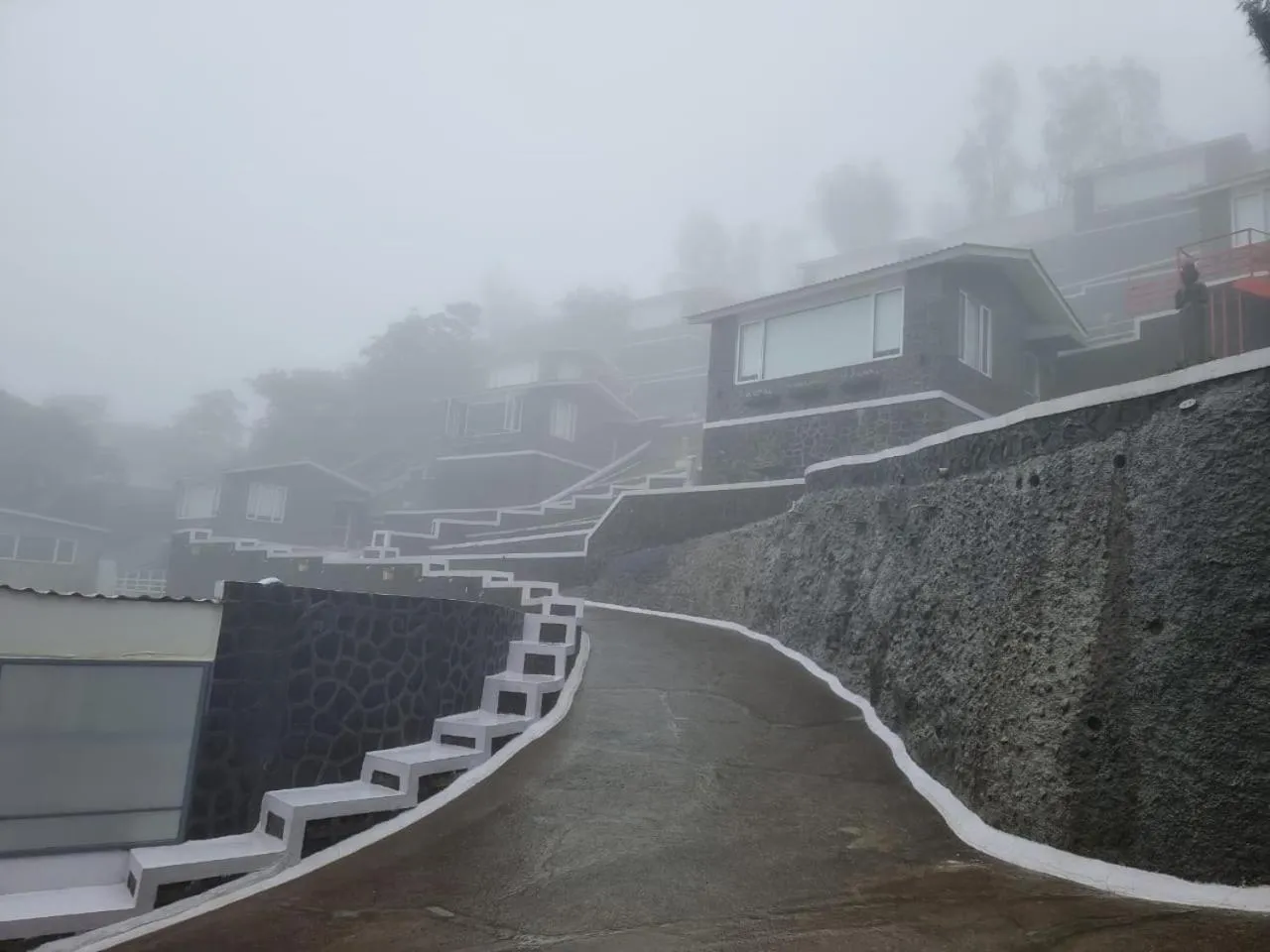 Facade/entrance in 360 South, Khandala