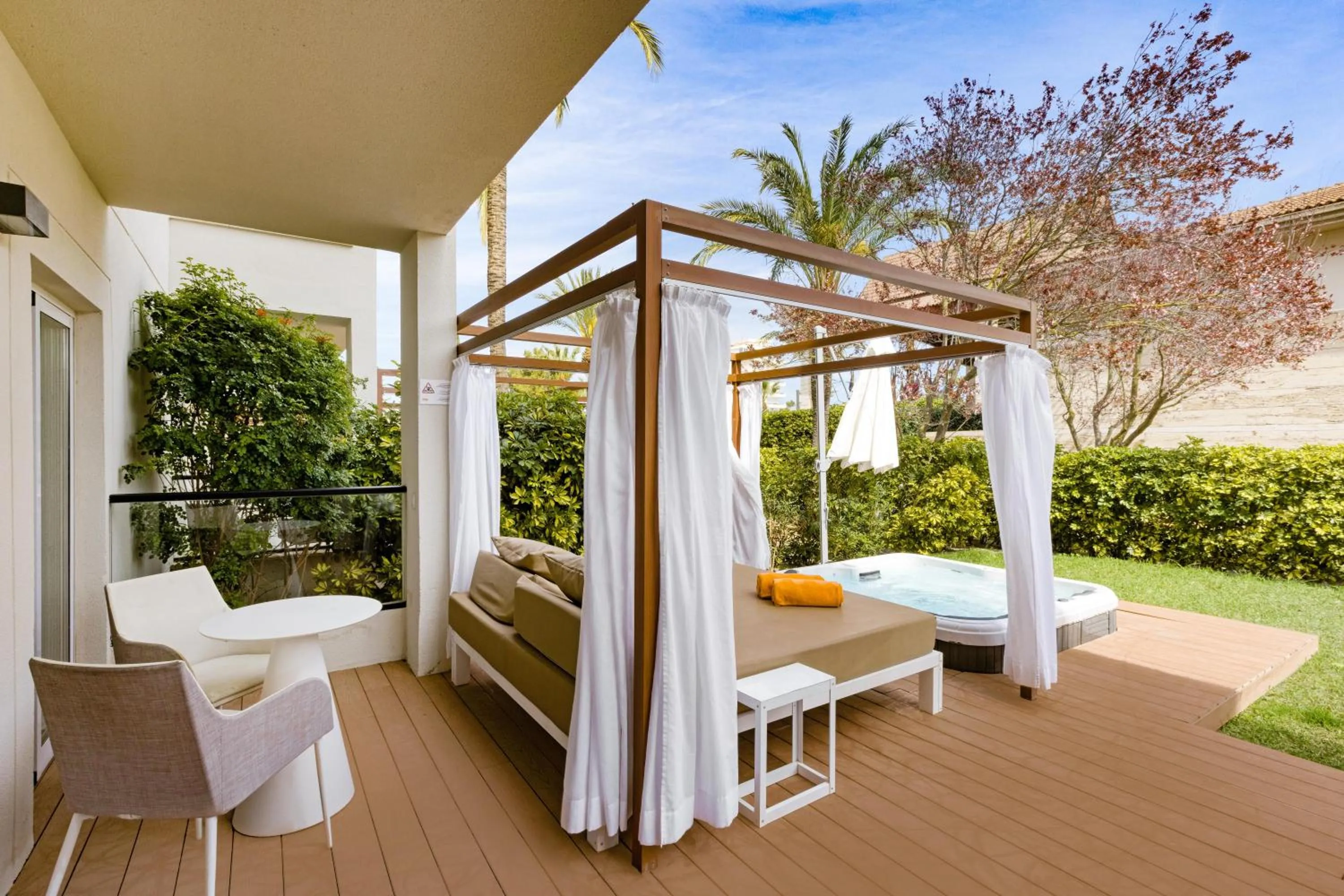 Patio in VIVA Blue & Spa