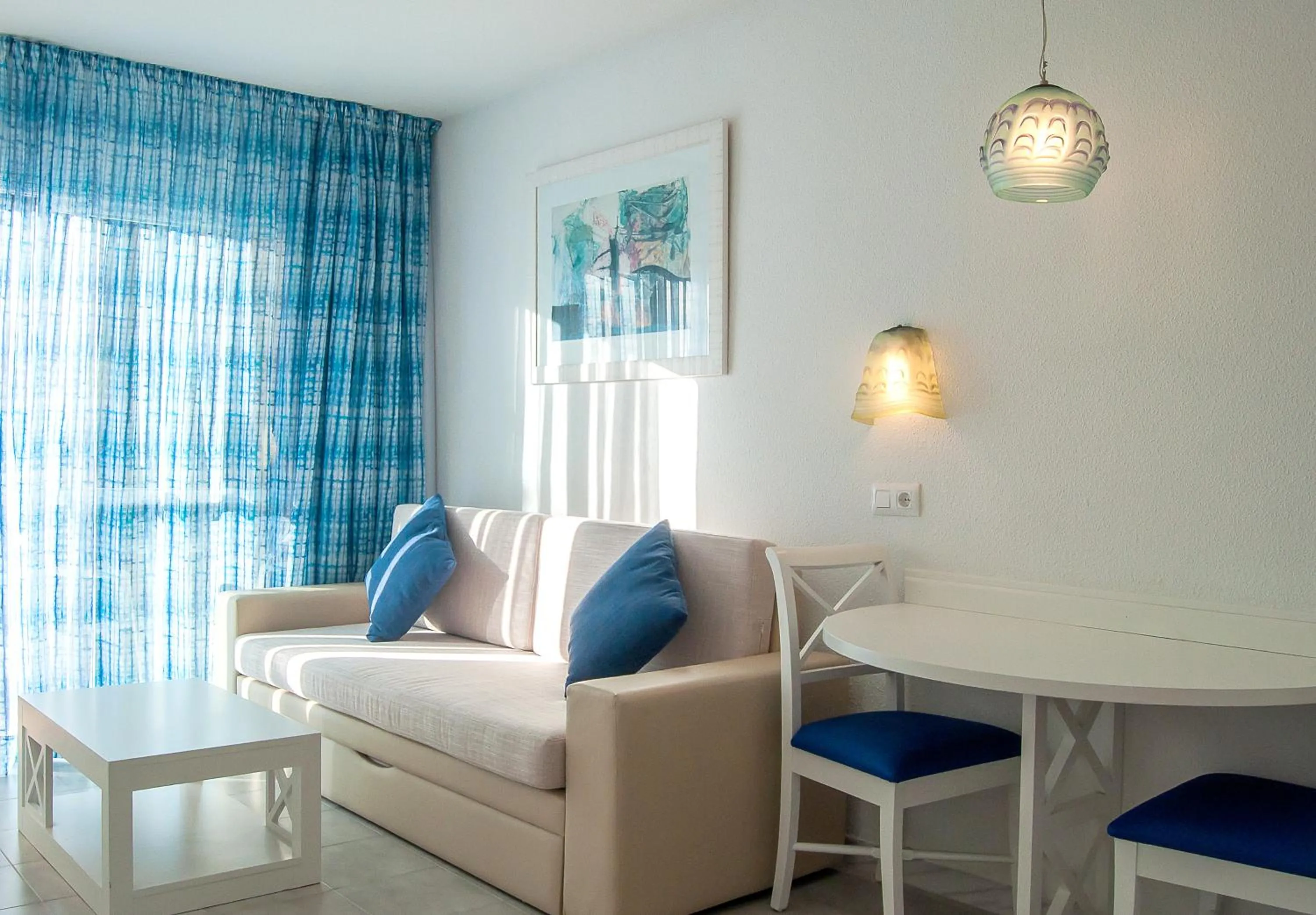 Photo of the whole room in BQ Alcudia Sun Village