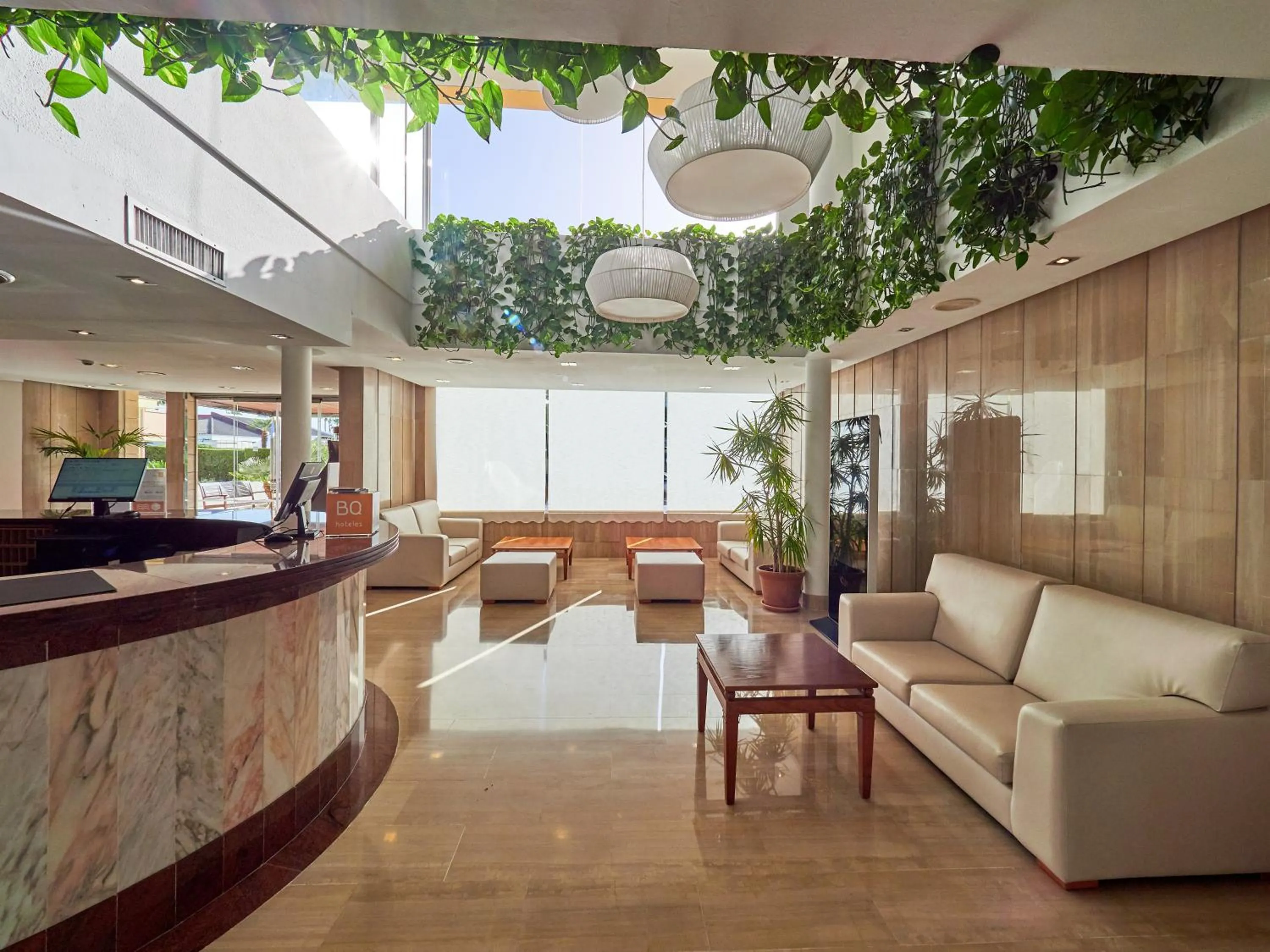 Lobby or reception in BQ Alcudia Sun Village