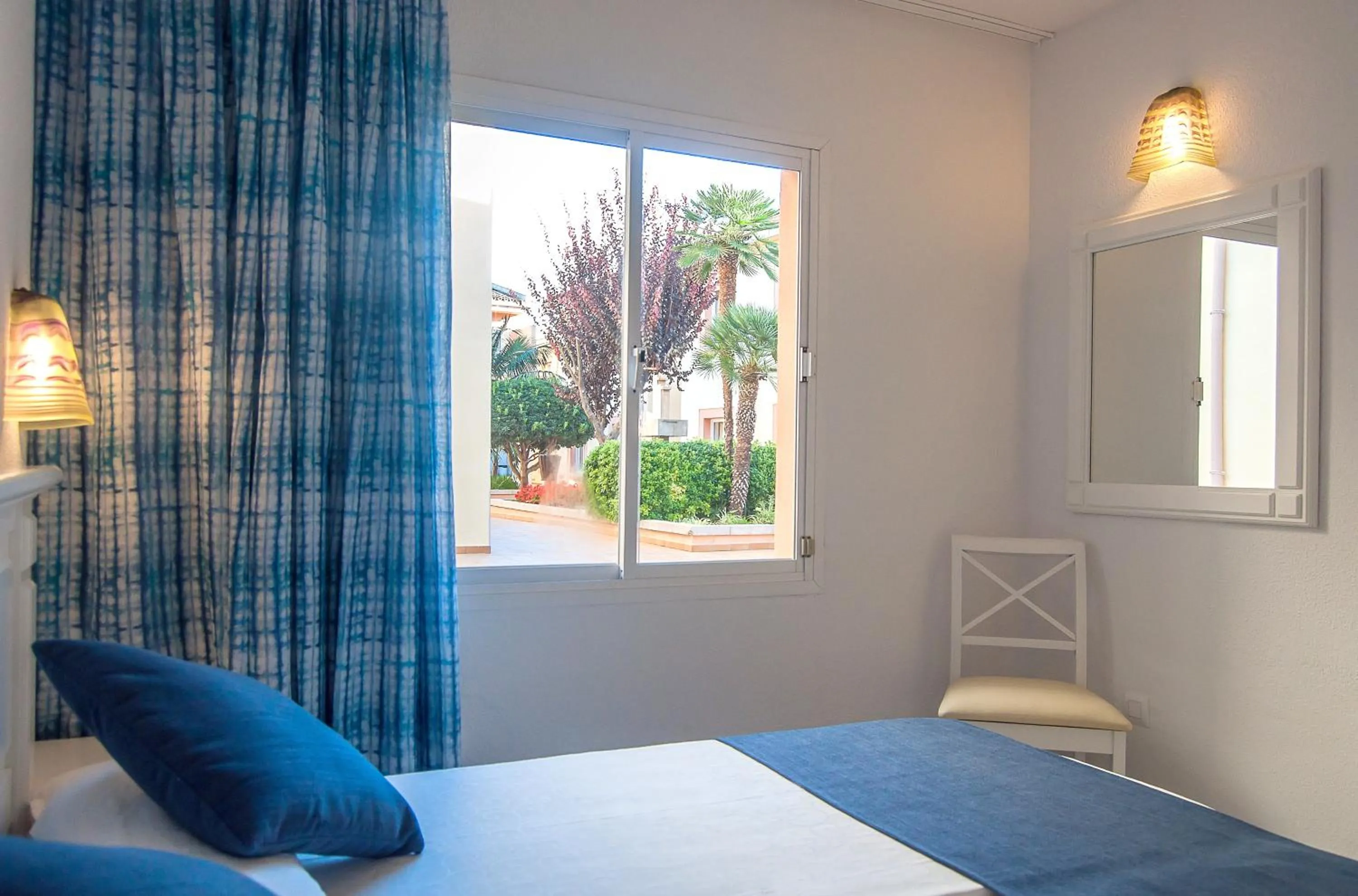 Photo of the whole room, Bed in BQ Alcudia Sun Village