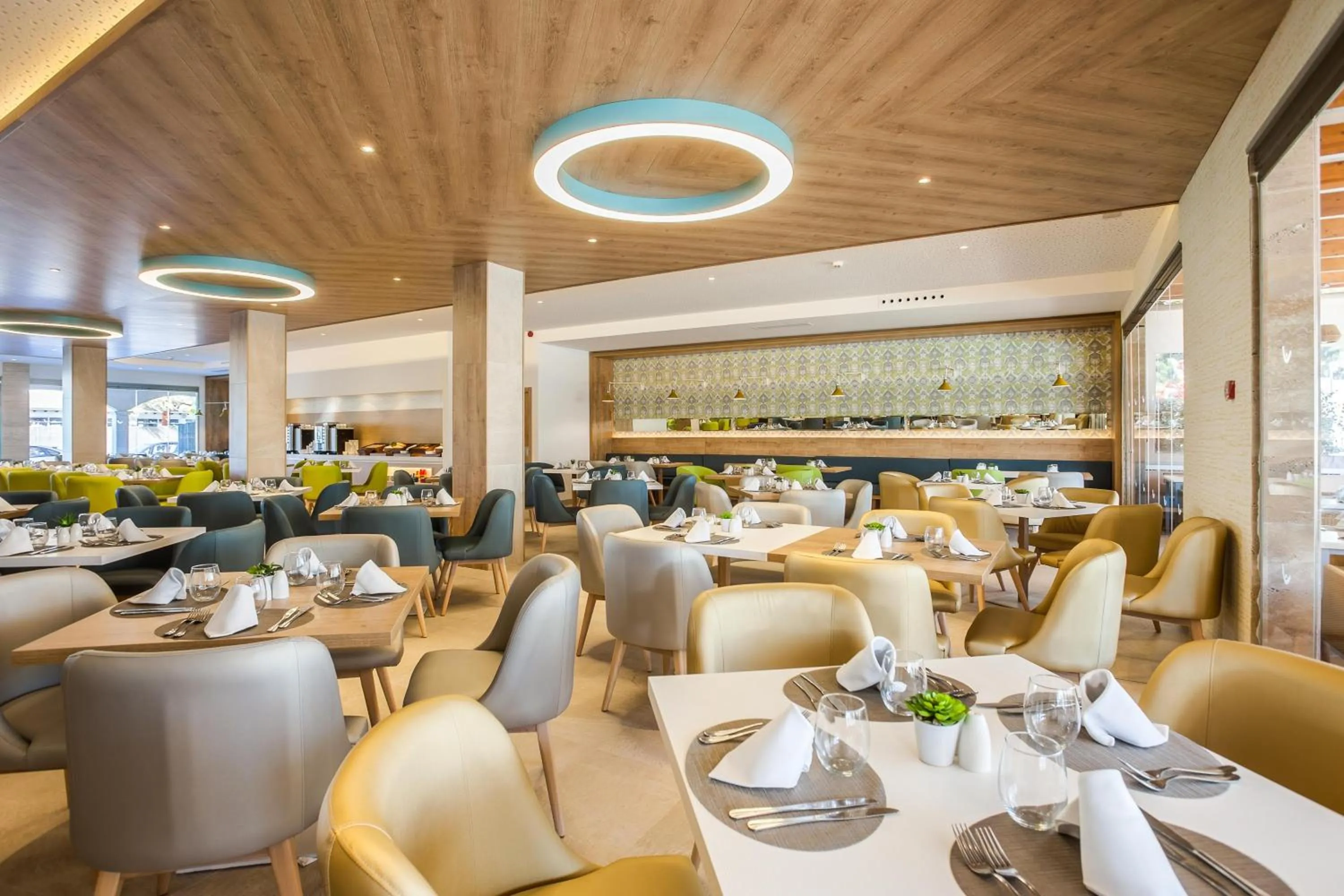 Restaurant/places to eat in VIVA Sunrise