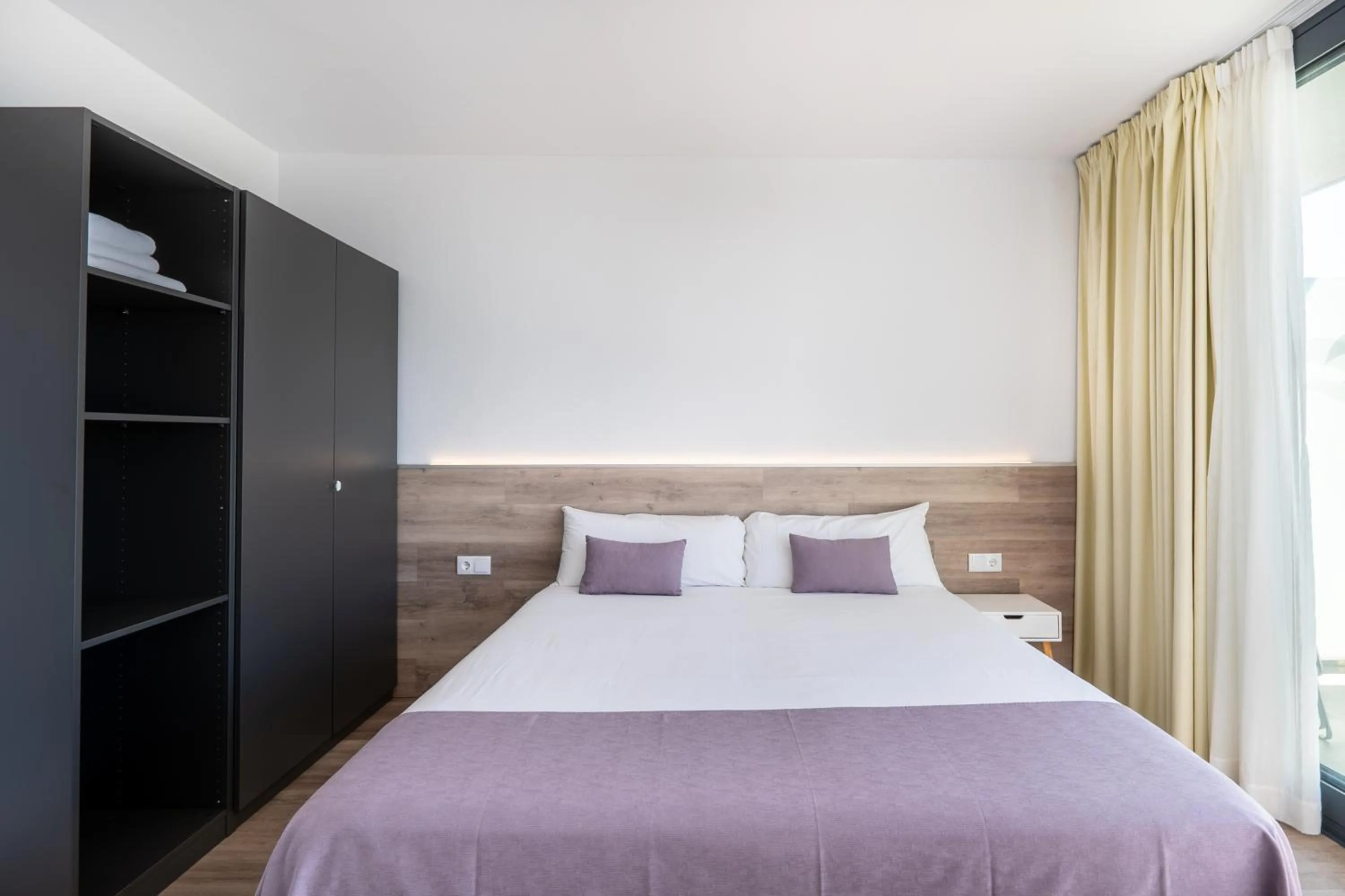 Bedroom, Bed in Aparthotel Comtat Sant Jordi