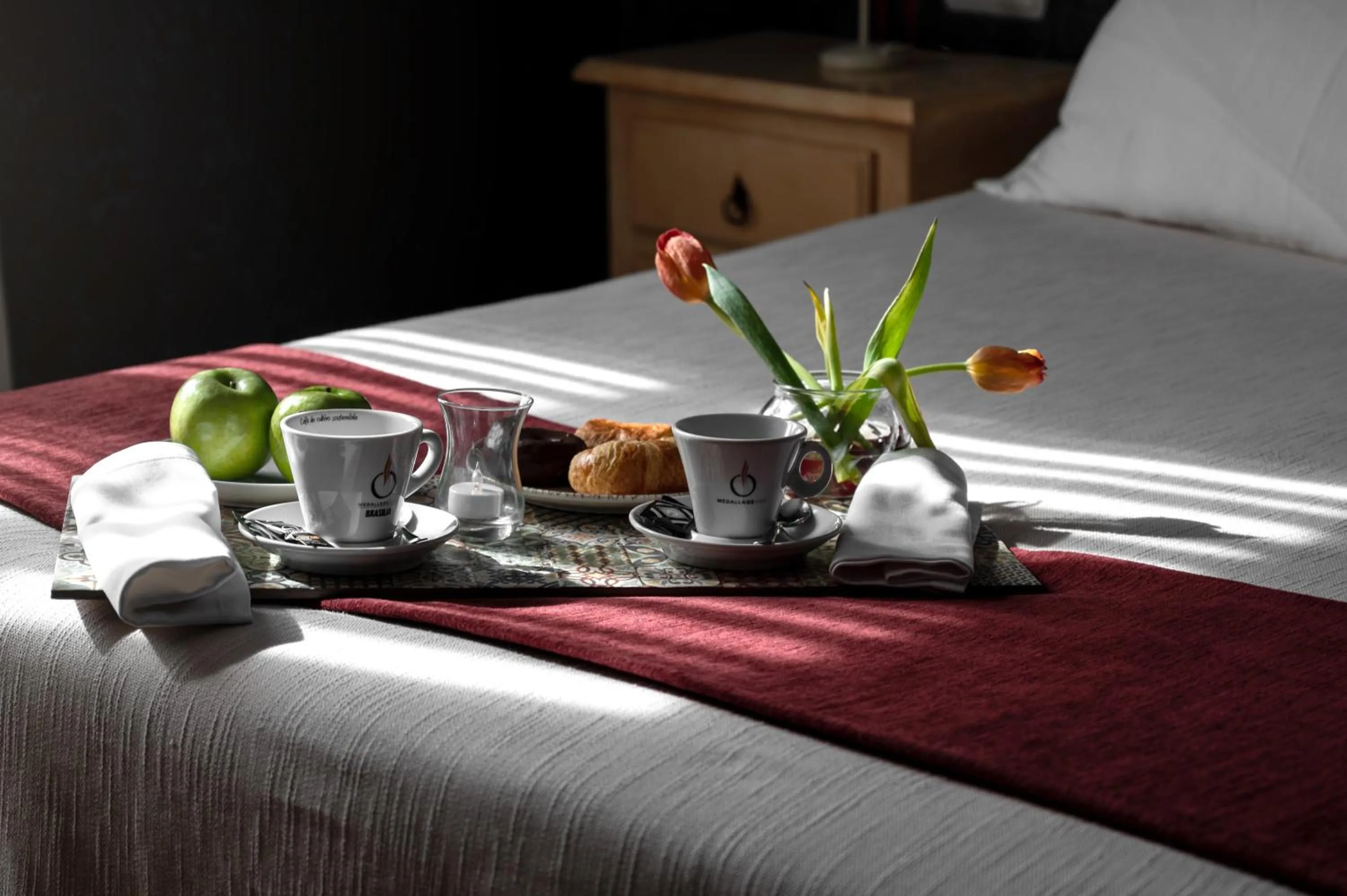 Food and drinks, Bed in Jardin de la Abadia, Arroyo de la Encomienda