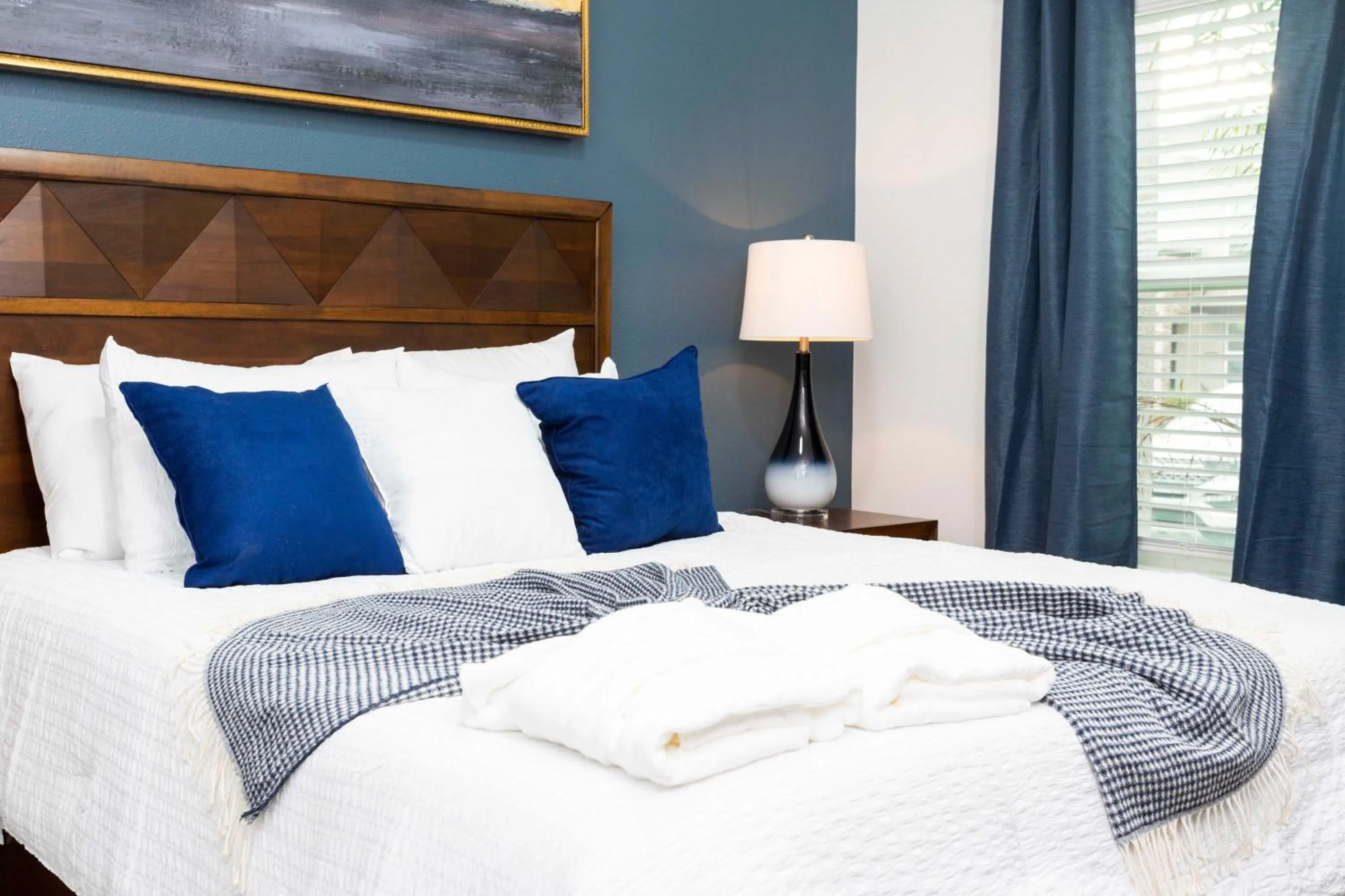 Bed in Stunning 4 Bd w/ Pool Close to Disney @ Champions Gate 1158