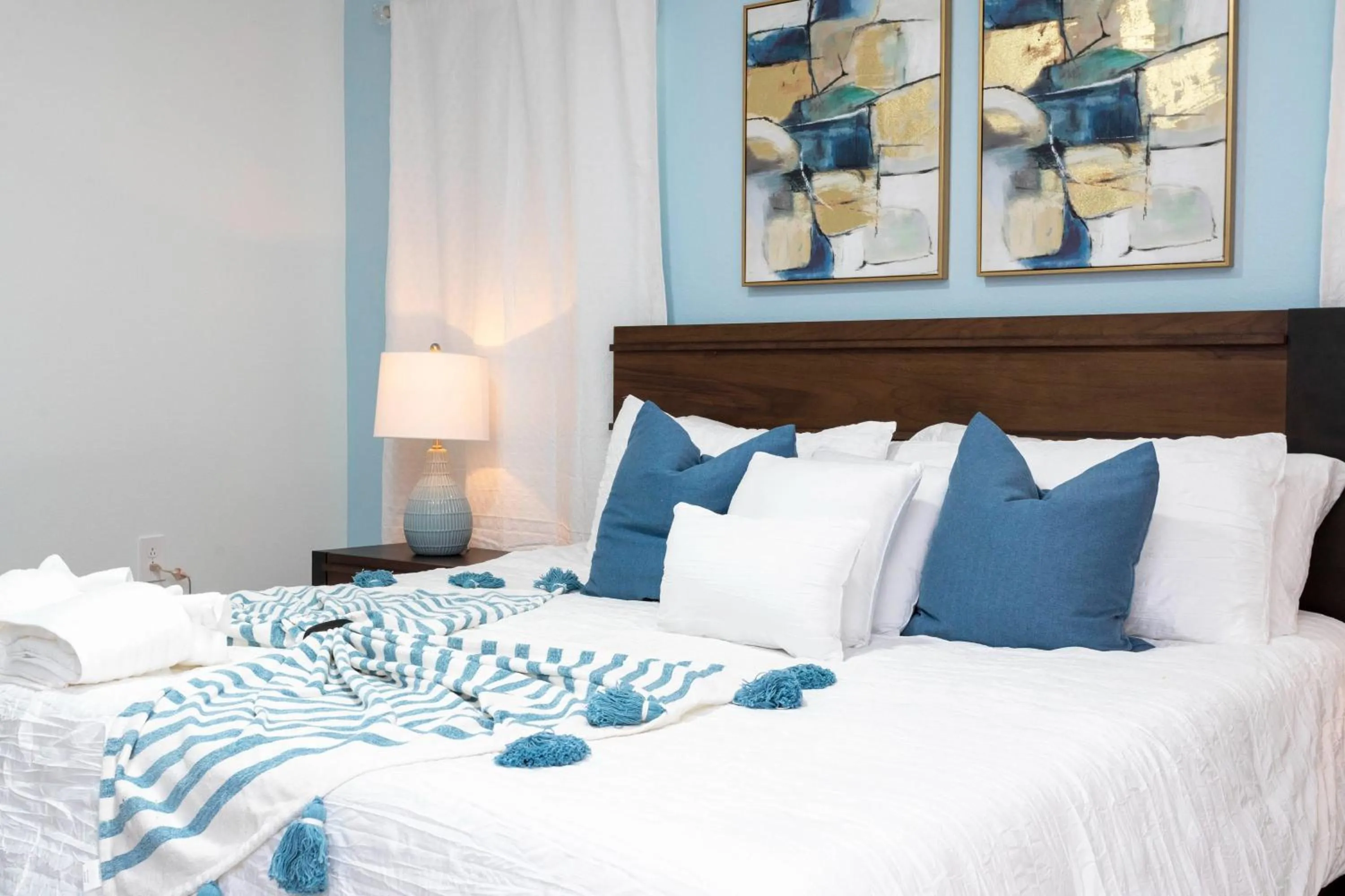 Bed in Stunning 4 Bd w/ Pool Close to Disney @ Champions Gate 1158