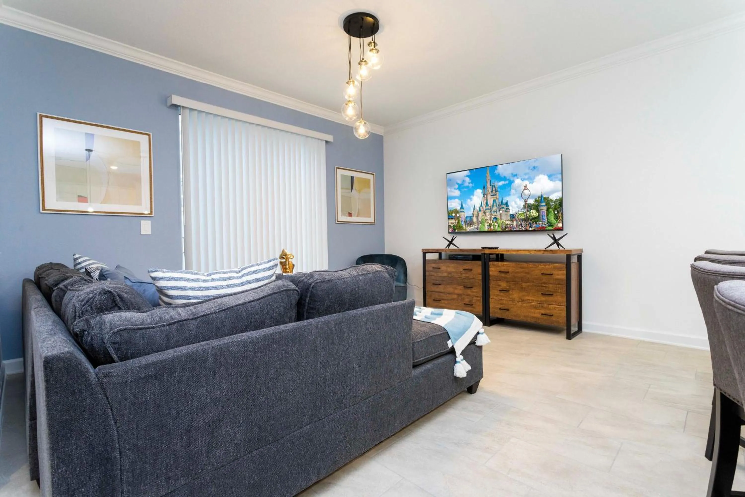 Stunning 4 Bd w/ Pool Close to Disney @ Champions Gate 1158