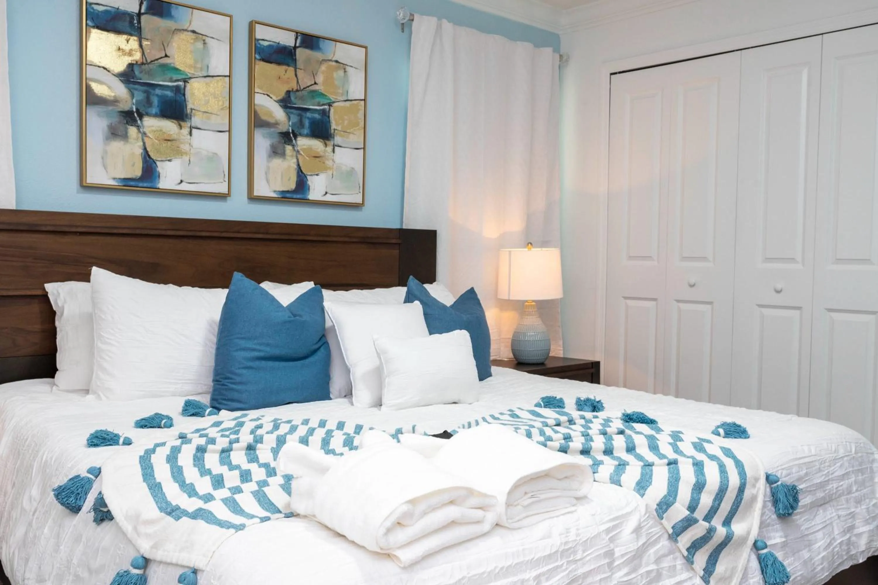 Bed in Stunning 4 Bd w/ Pool Close to Disney @ Champions Gate 1158