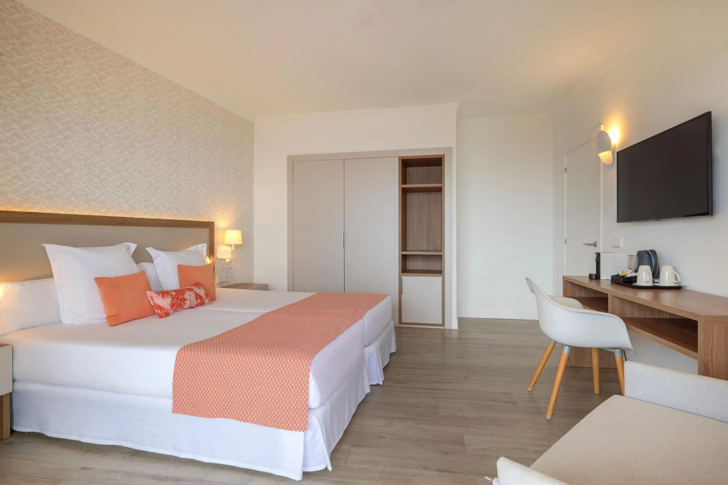Bedroom, Bed in Alua Atlantico Golf - All Inclusive