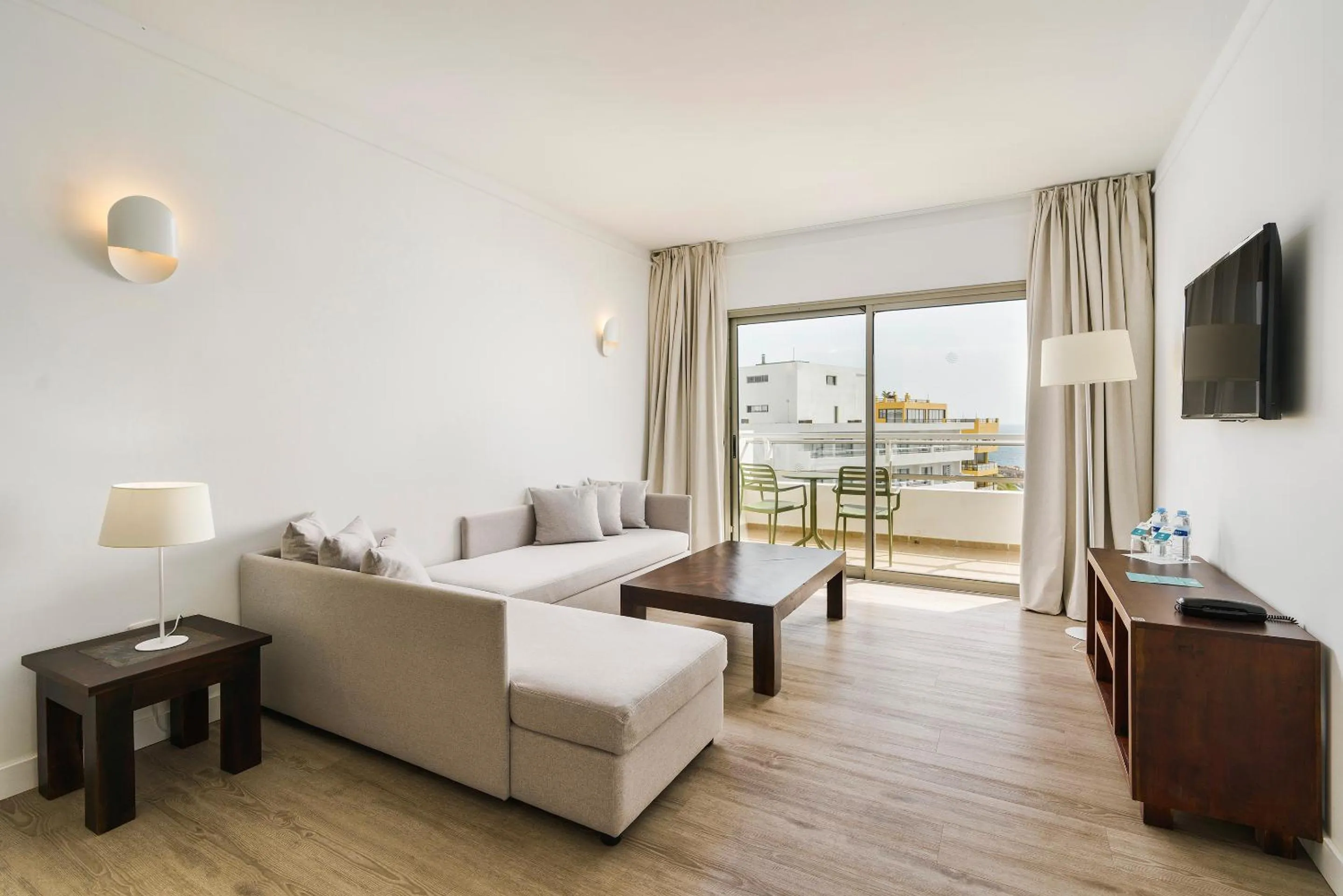 Living room, Bed in Alua Atlantico Golf - All Inclusive