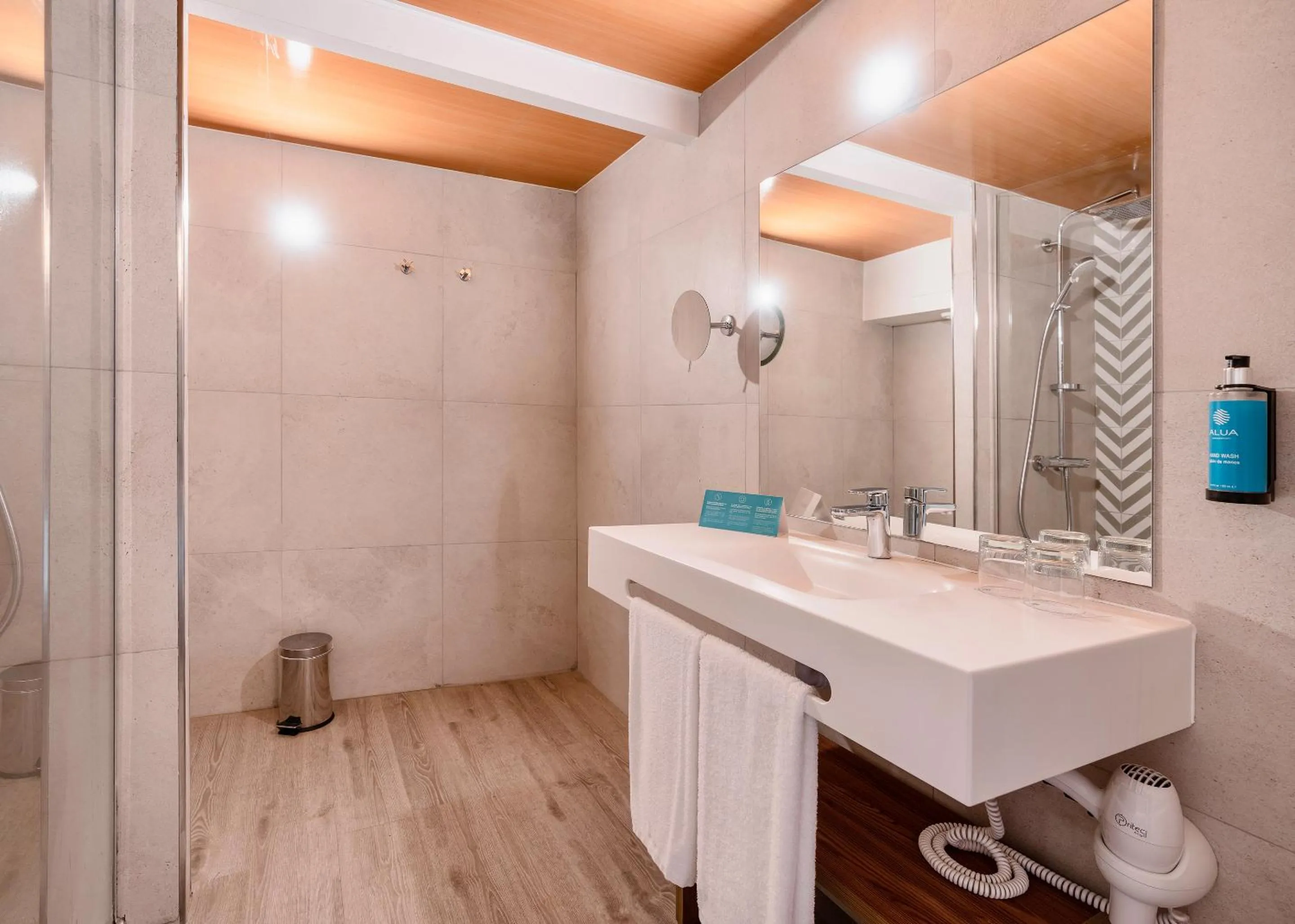 Bathroom in Alua Atlantico Golf - All Inclusive