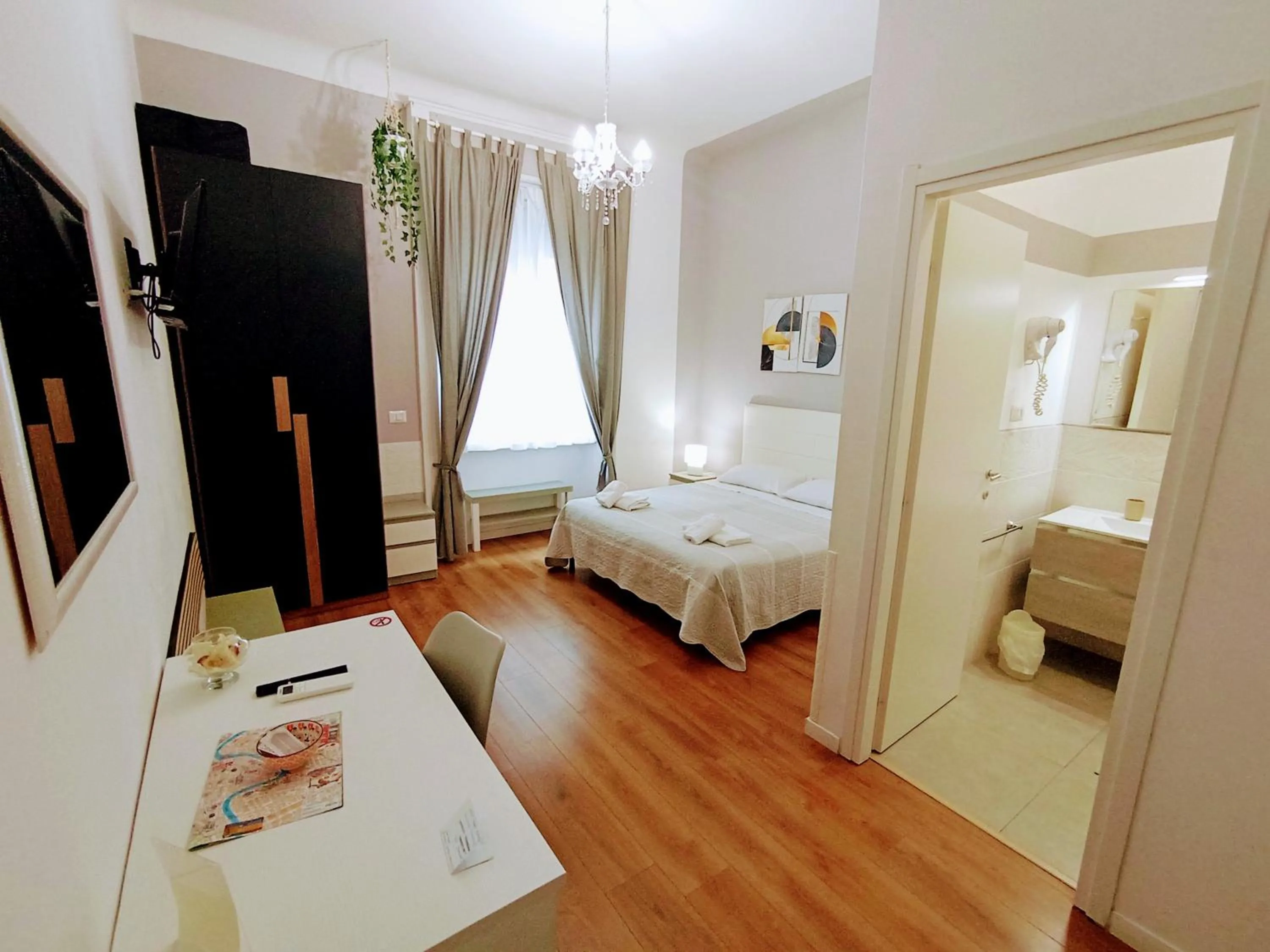 Photo of the whole room, Bed in El Dorado Prati