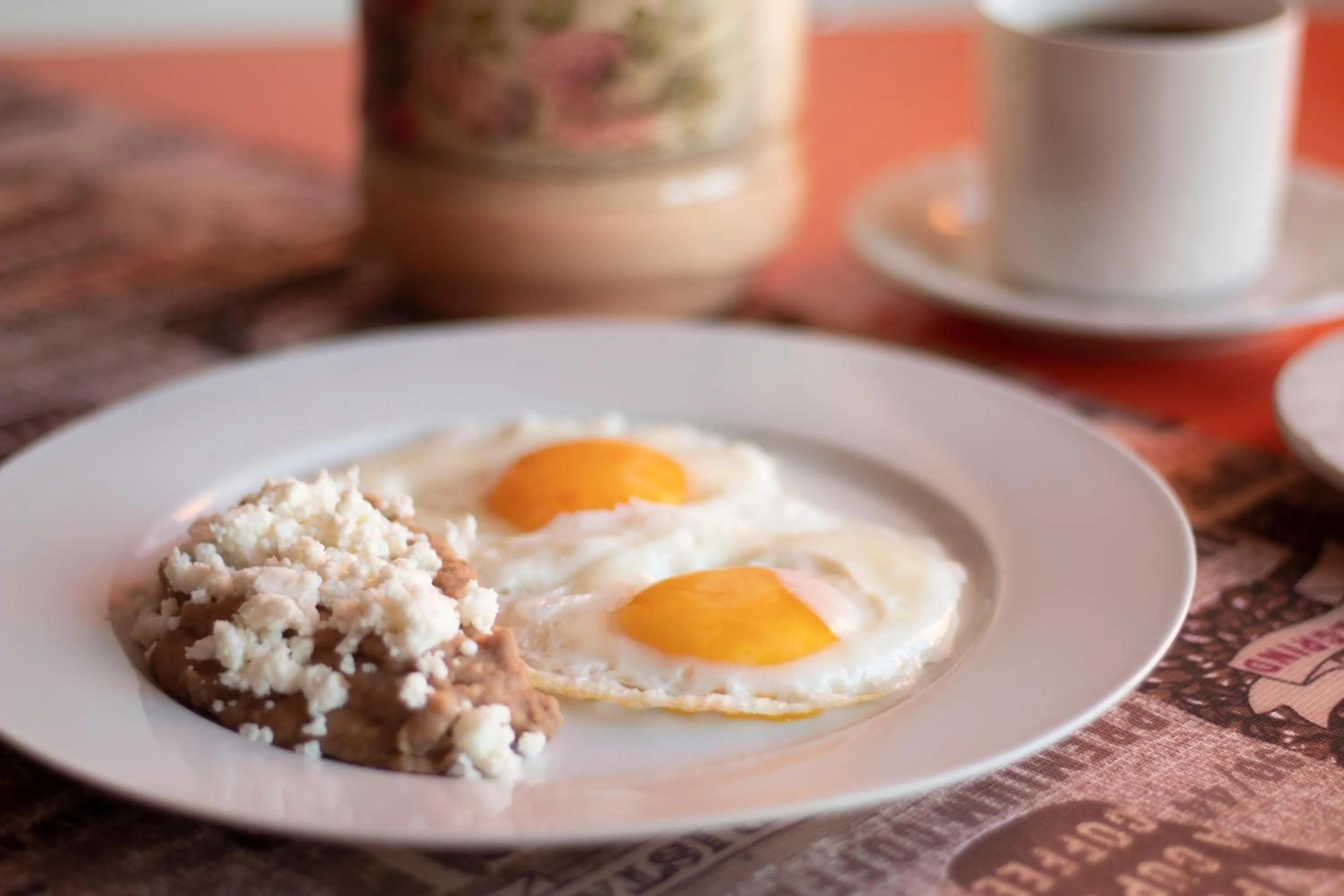 Restaurant/places to eat in hotel vista valle