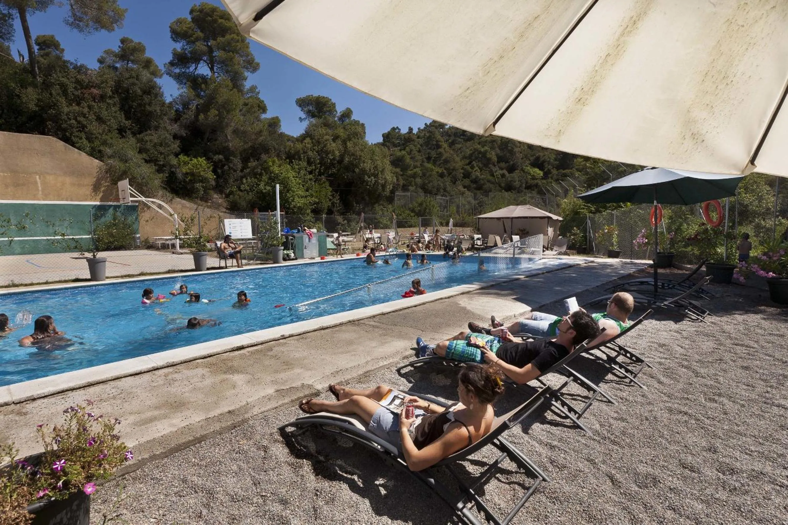 Swimming pool in Inout