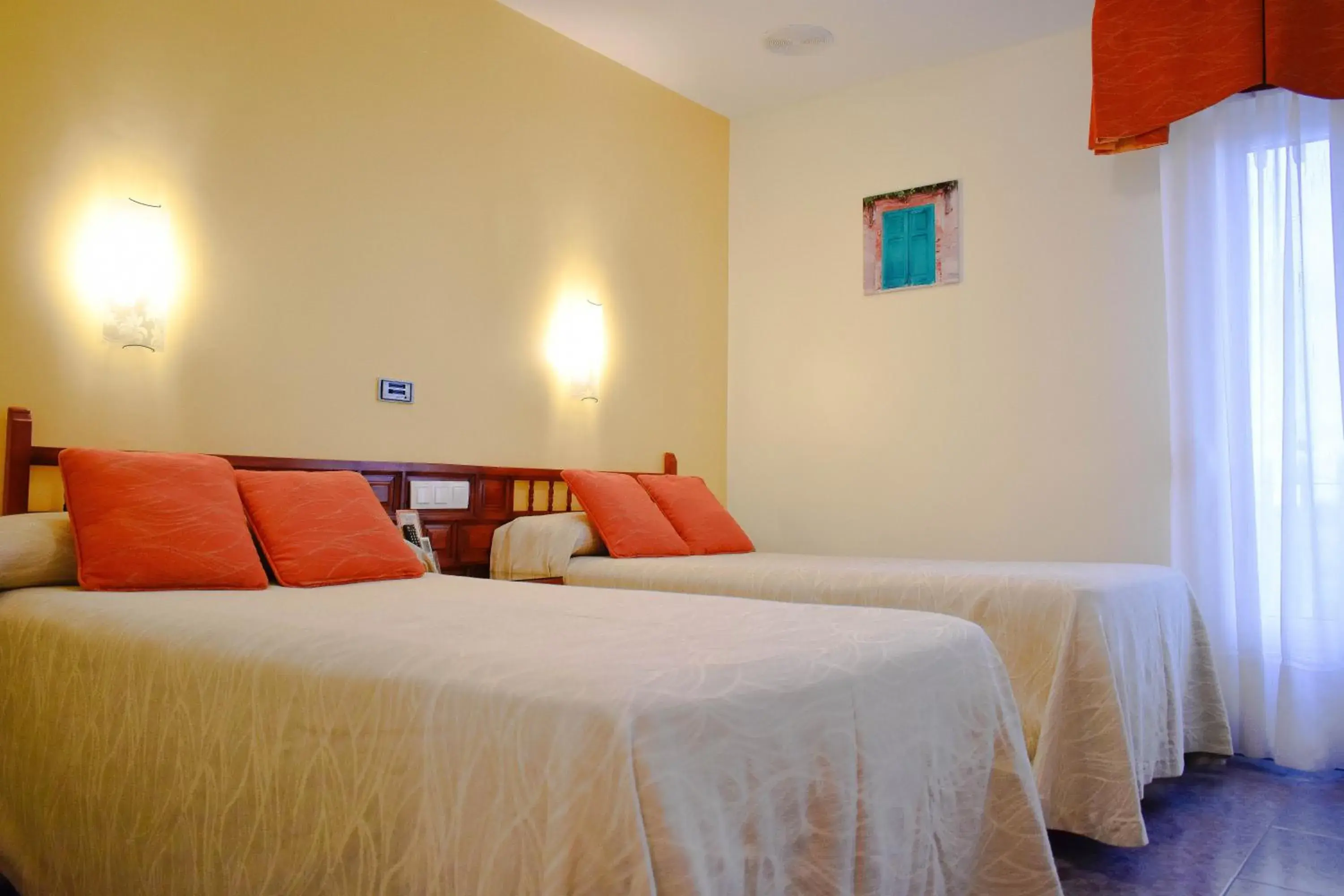 Standard Twin Room - single occupancy in Hotel La Colina Standard Twin Room - single occupancy in Hotel La Colina