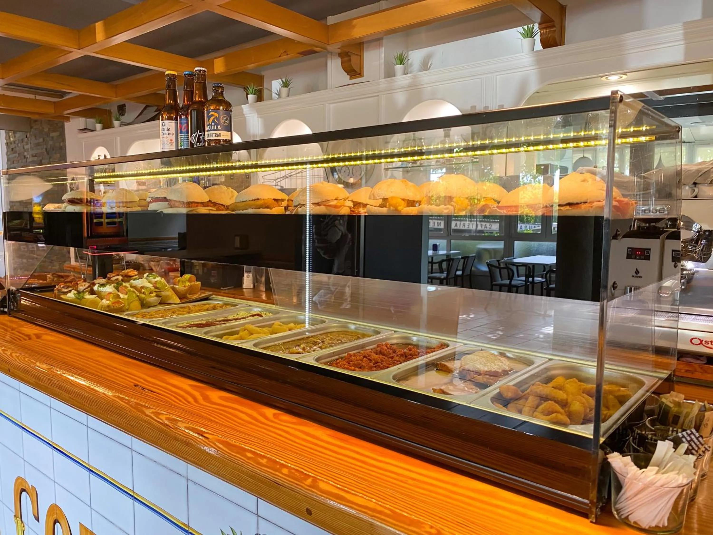 Lounge or bar in Hotel La Colina