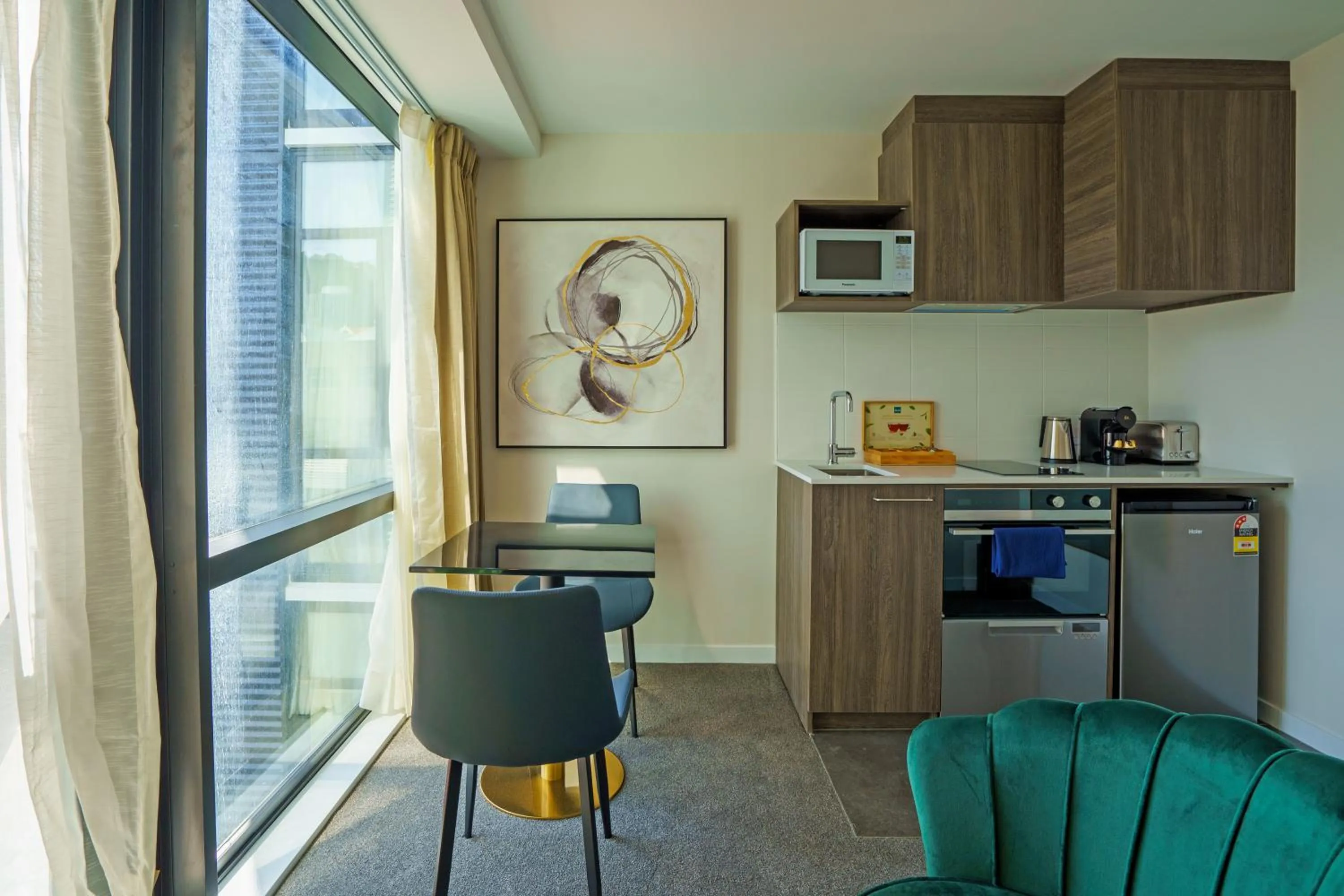 Kitchen or kitchenette in The Sebel Wellington Thorndon