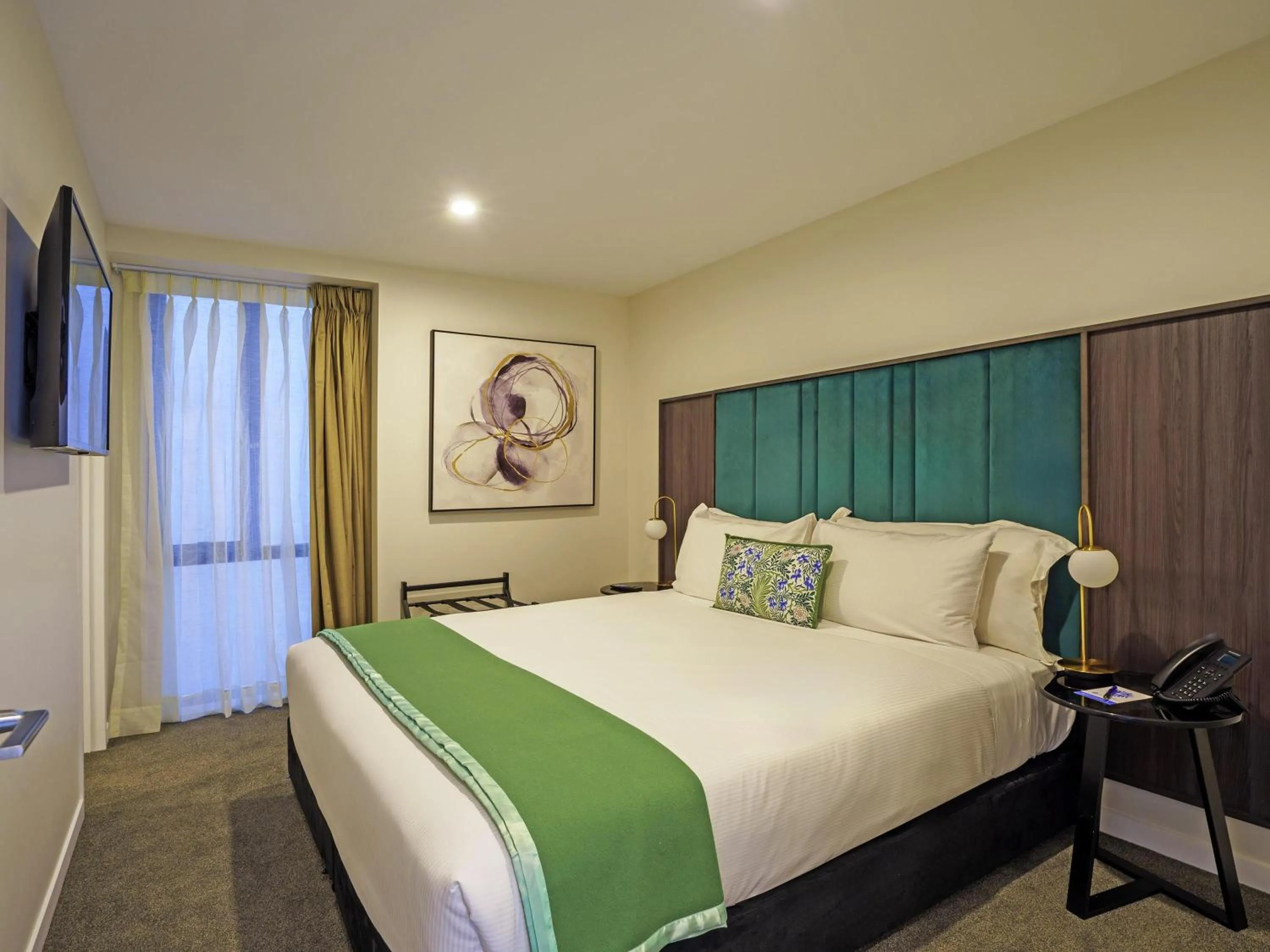 Bedroom, Bed in The Sebel Wellington Thorndon