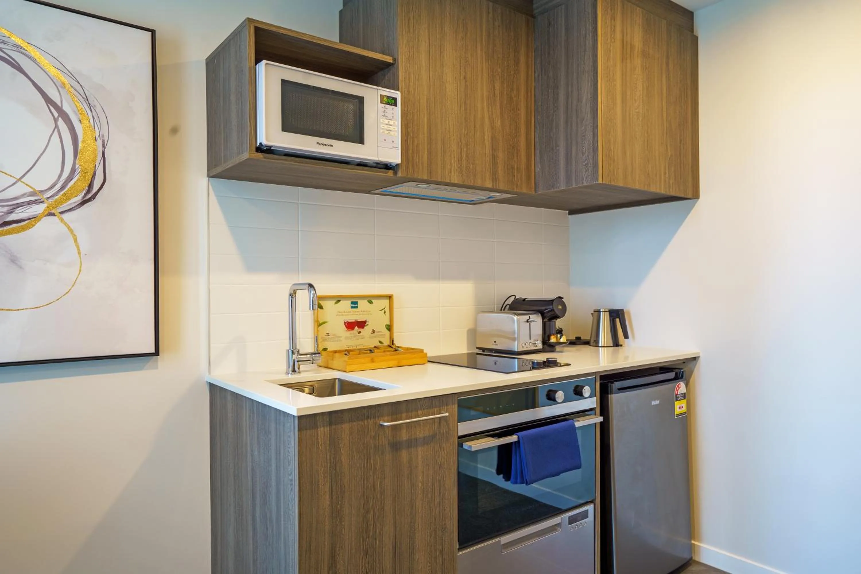 Kitchen or kitchenette in The Sebel Wellington Thorndon