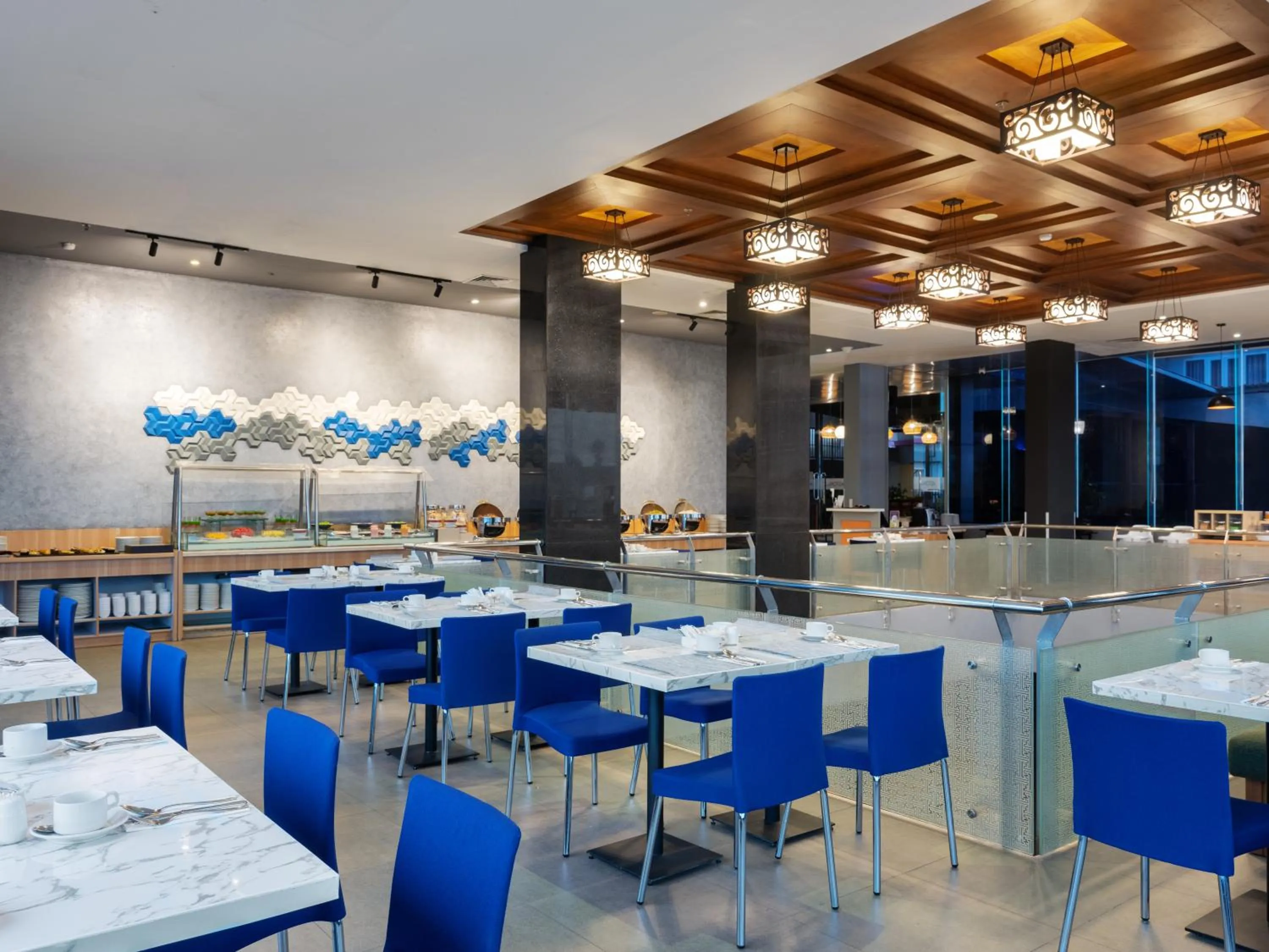 Restaurant/places to eat in Aston Inn Cilacap