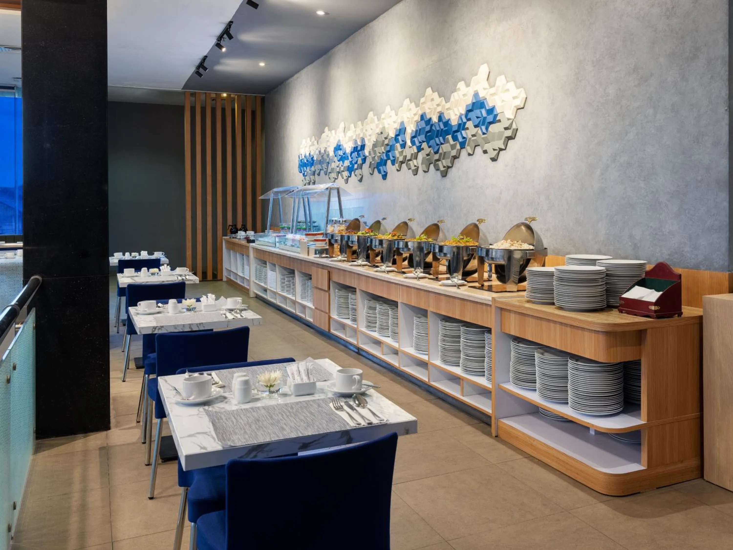 Restaurant/places to eat in Aston Inn Cilacap