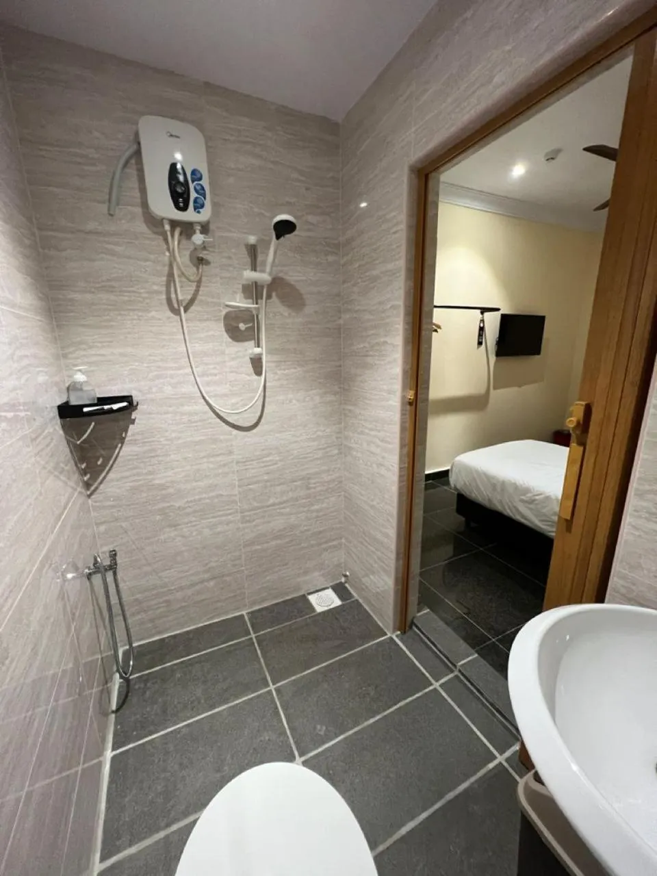 Bathroom in I Go Inn