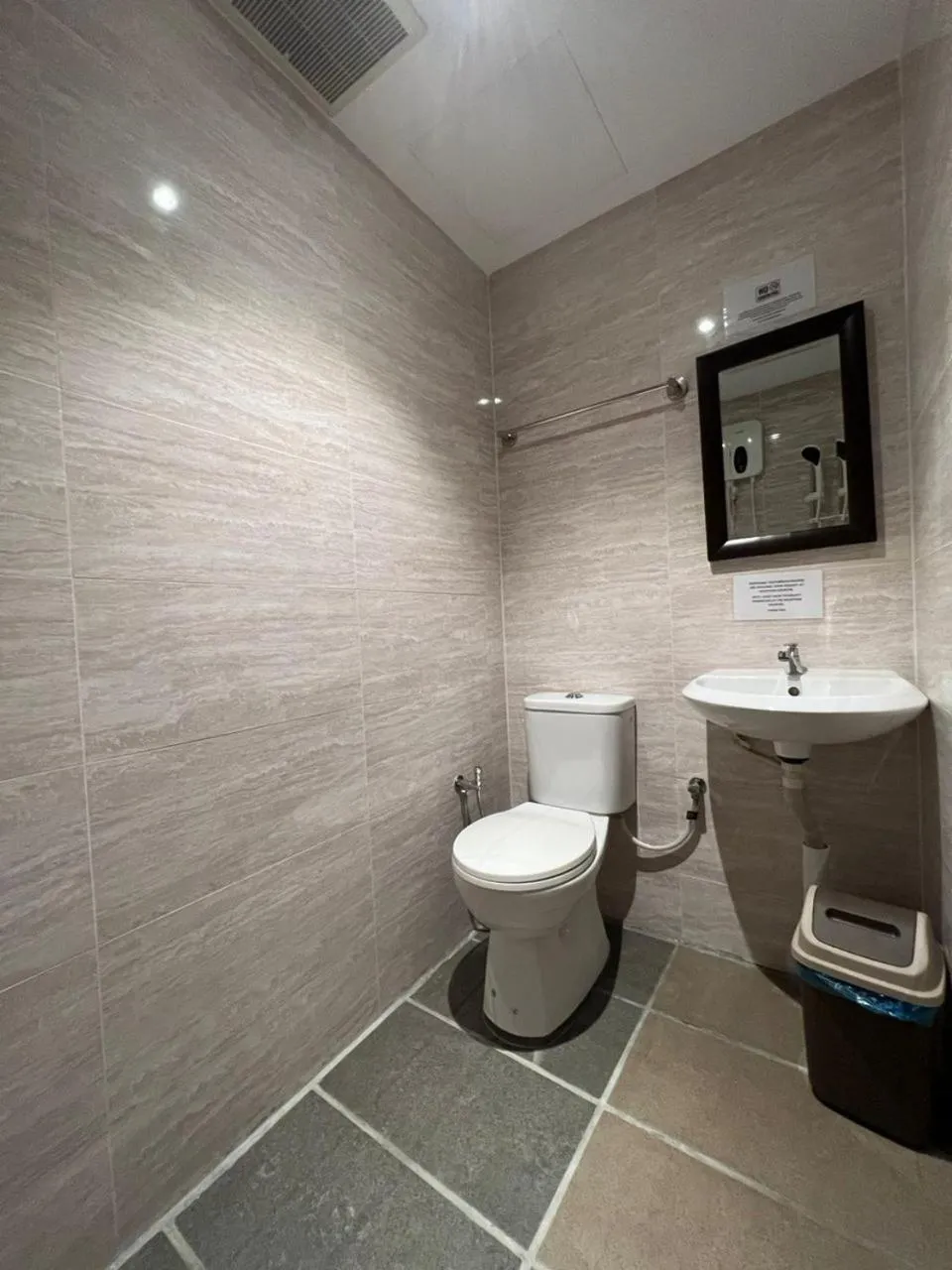 Bathroom in I Go Inn