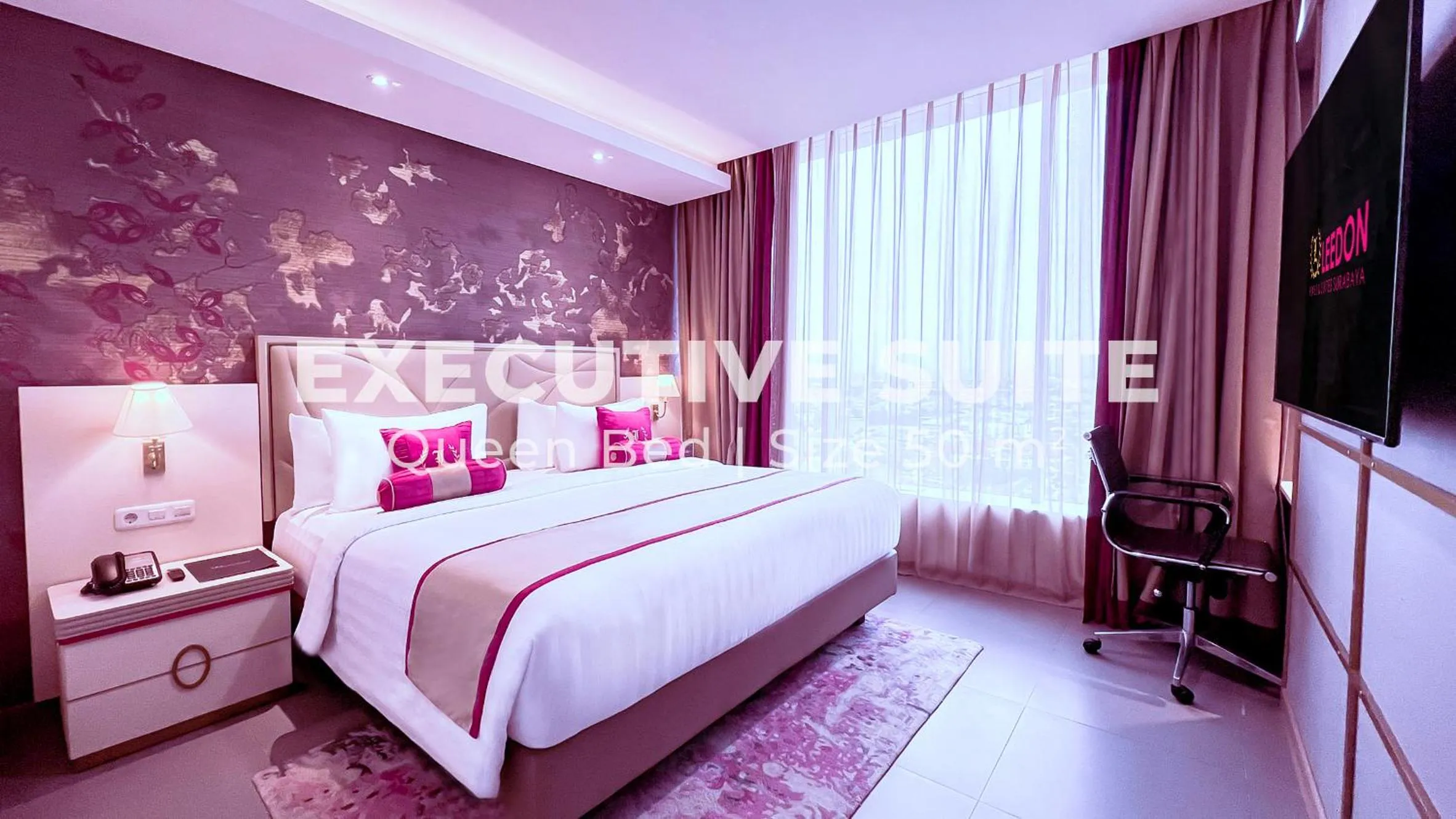 Bed in Leedon Hotel & Suites Surabaya