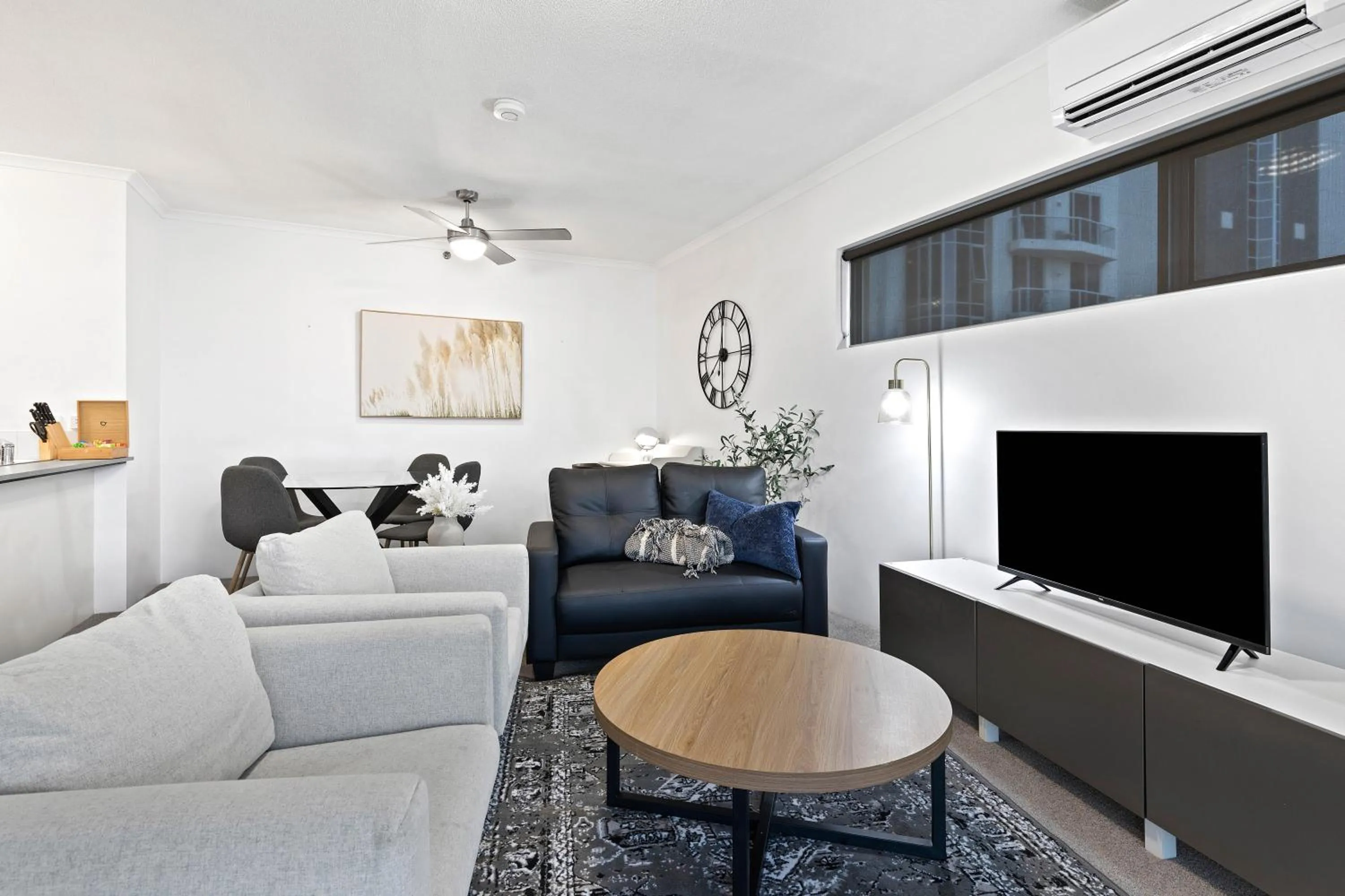 TV and multimedia in AAB Apartments