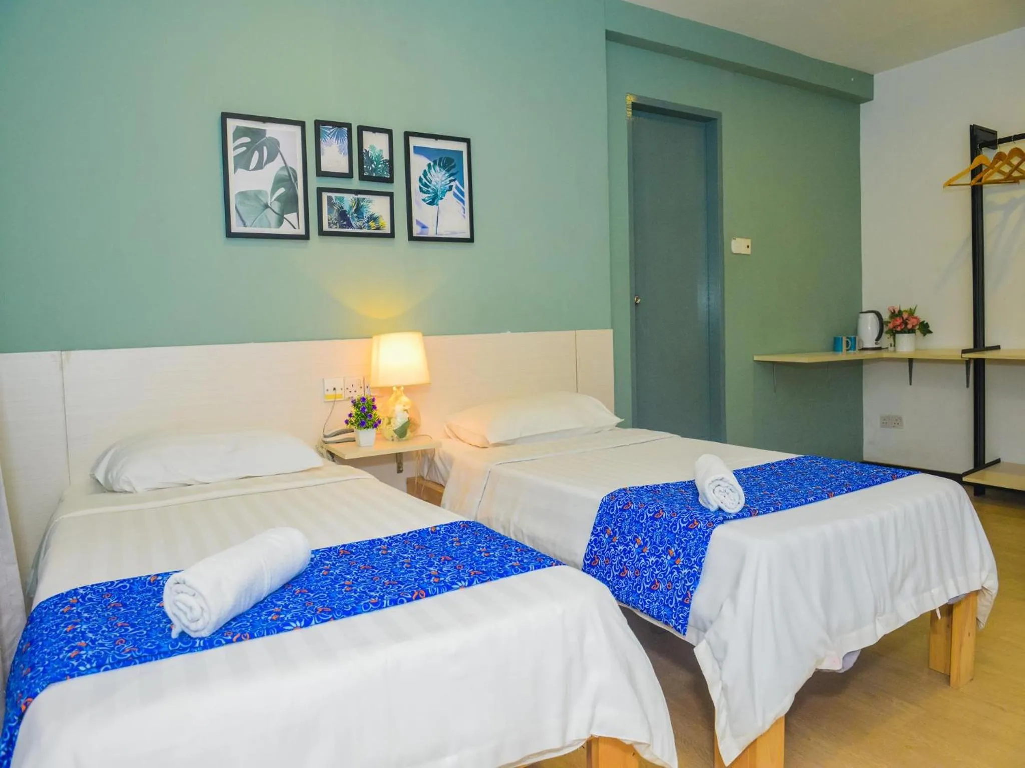 Bed in Treeline Urban Inn