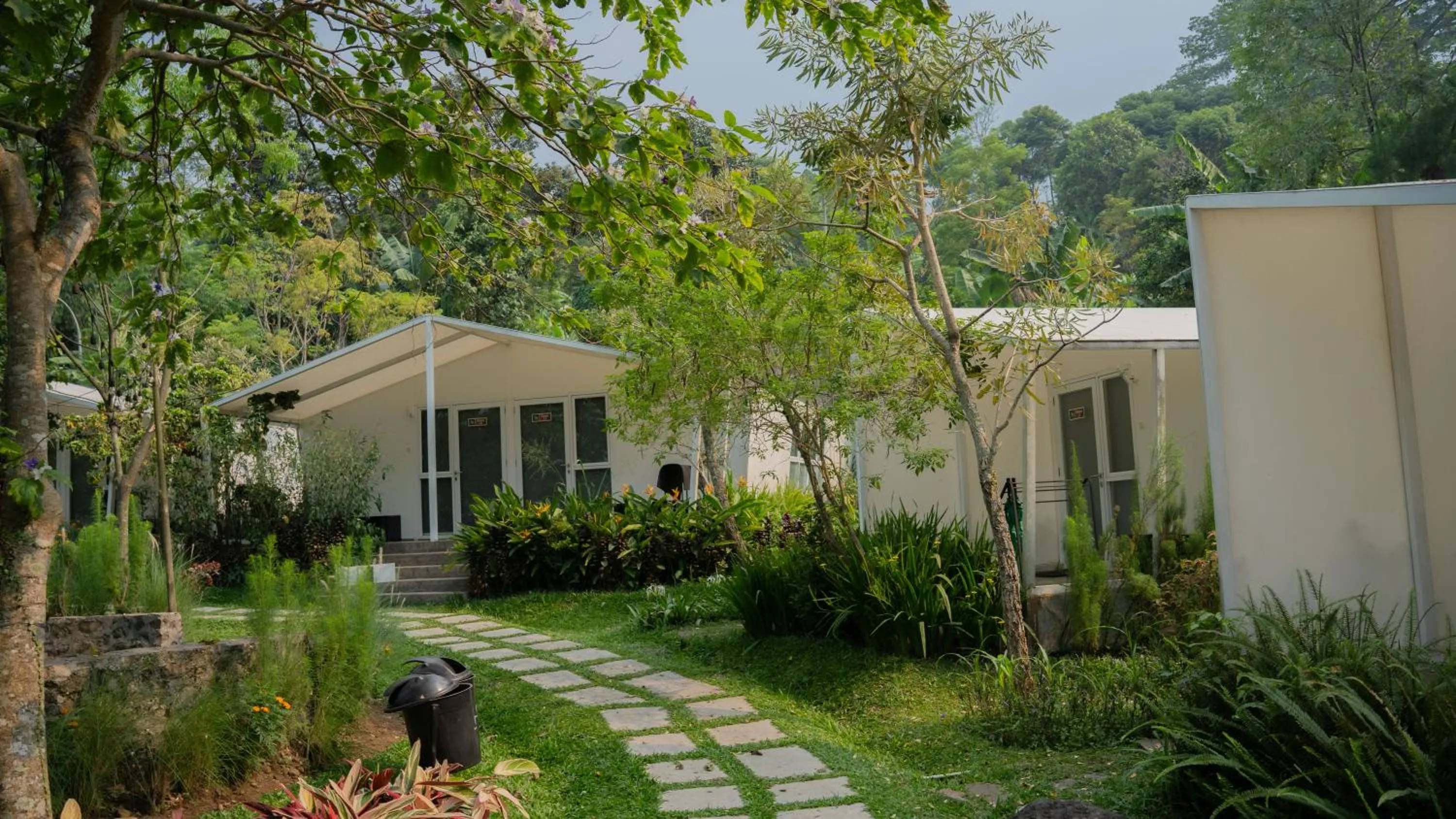 Property building in Leuweung Geledegan Ecoldge