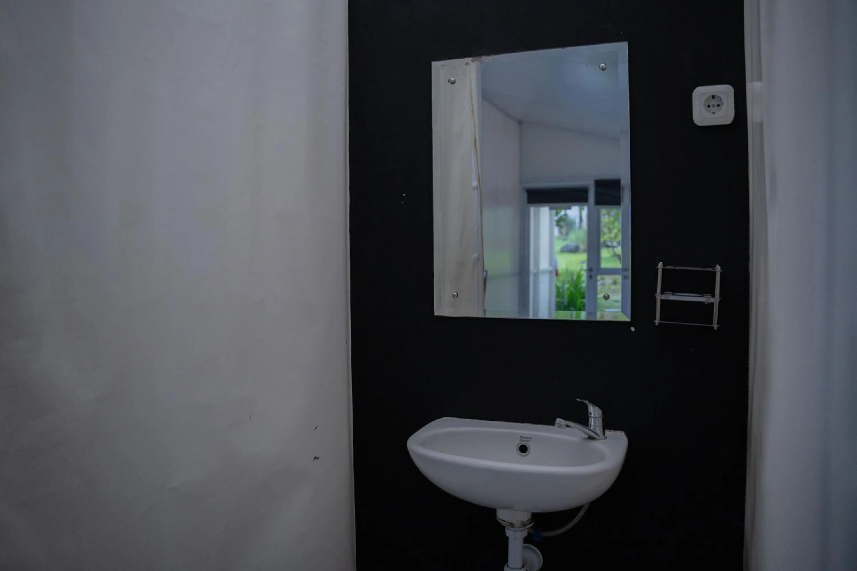 Bathroom in Leuweung Geledegan Ecoldge