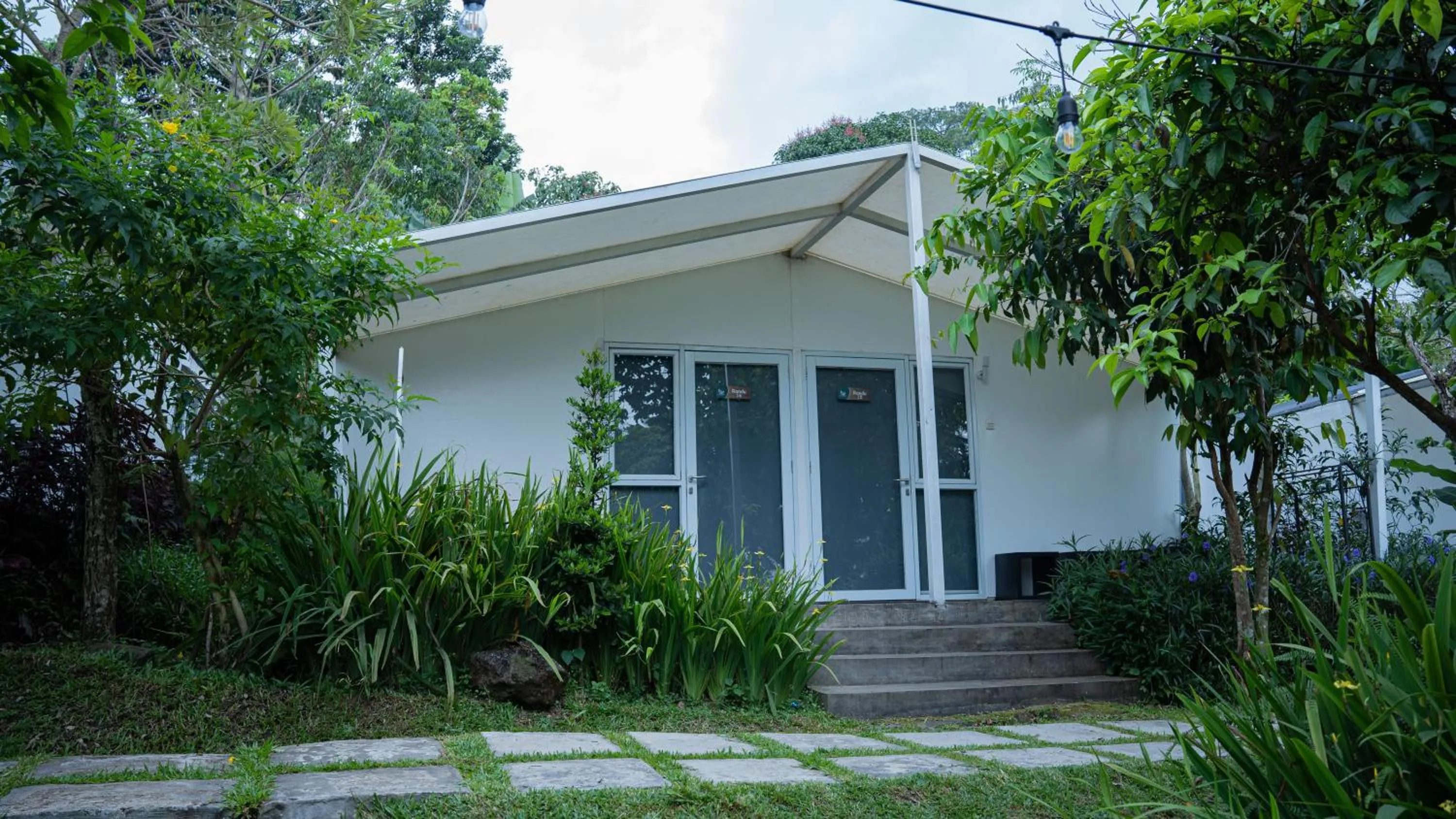 Property building in Leuweung Geledegan Ecoldge