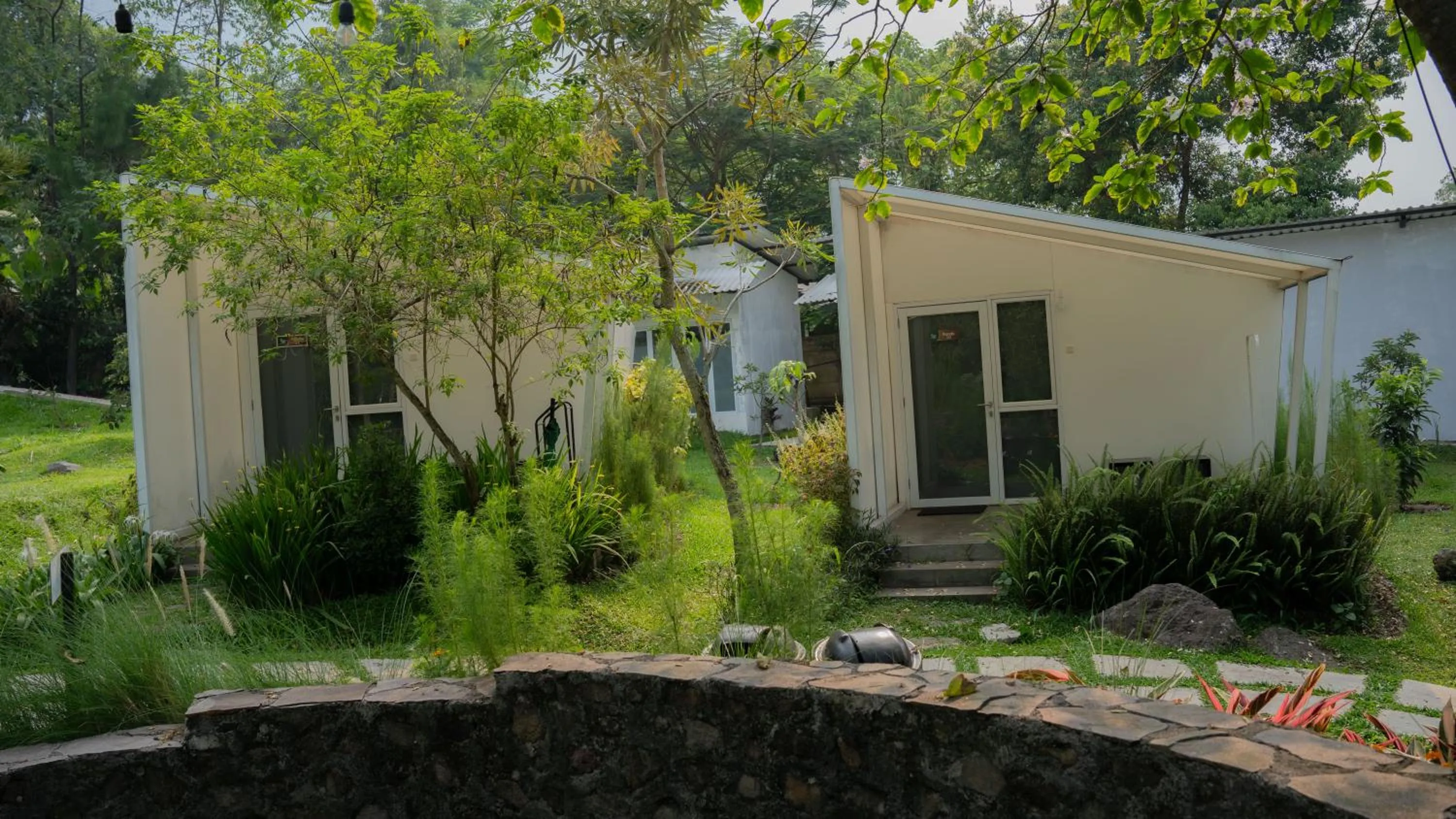 Property building in Leuweung Geledegan Ecoldge