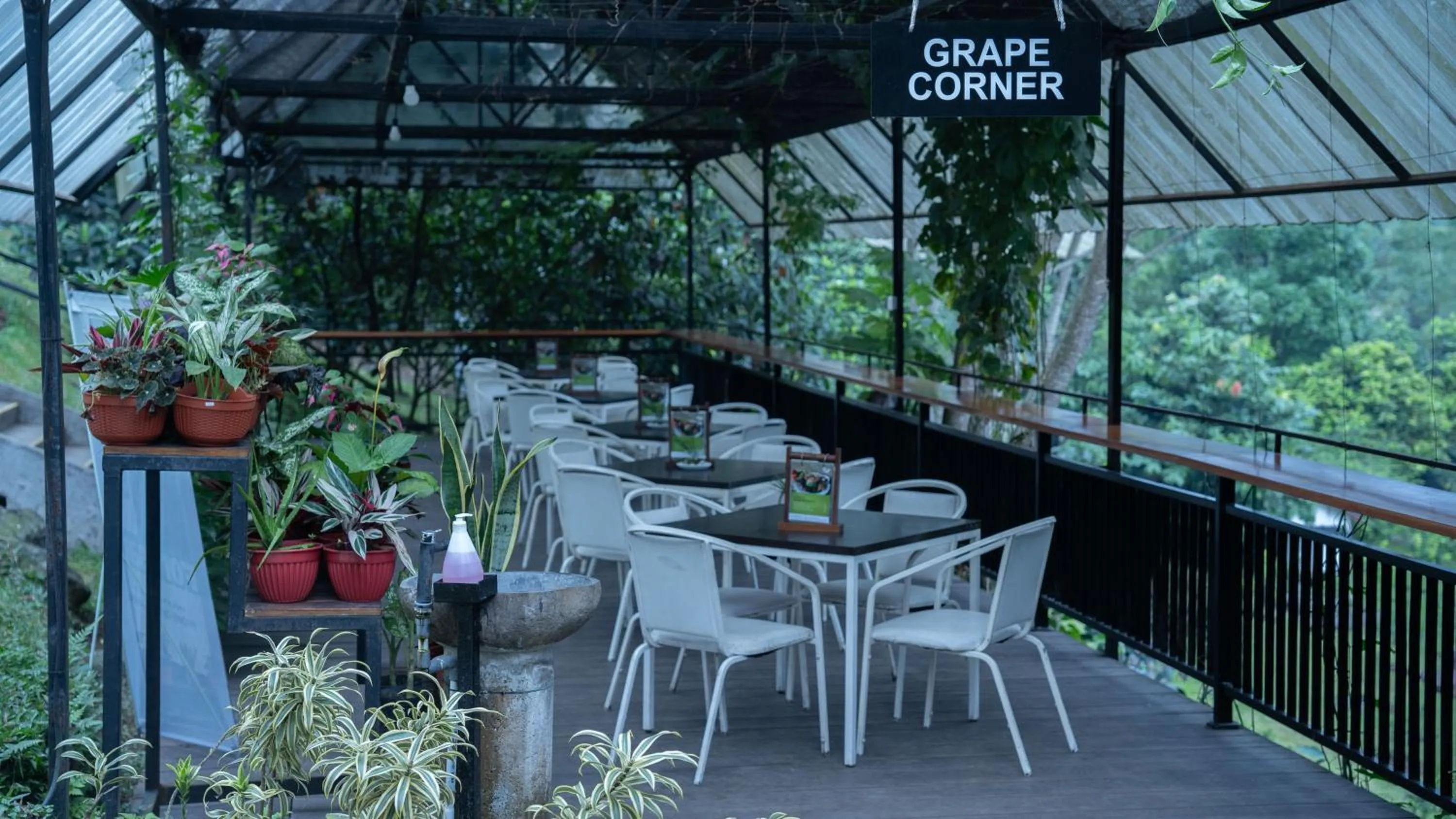 Patio in Leuweung Geledegan Ecoldge