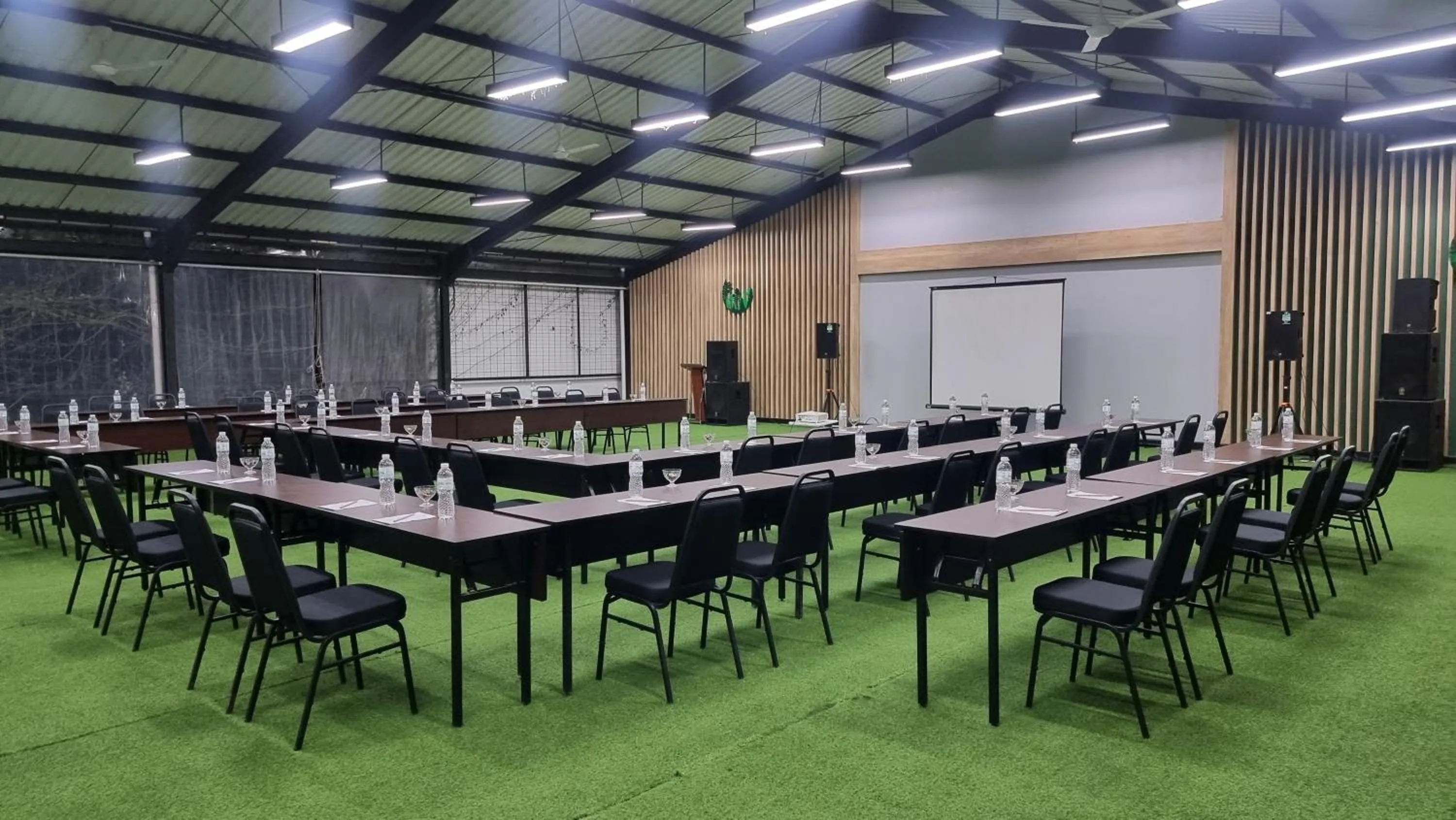Banquet/Function facilities in Leuweung Geledegan Ecoldge