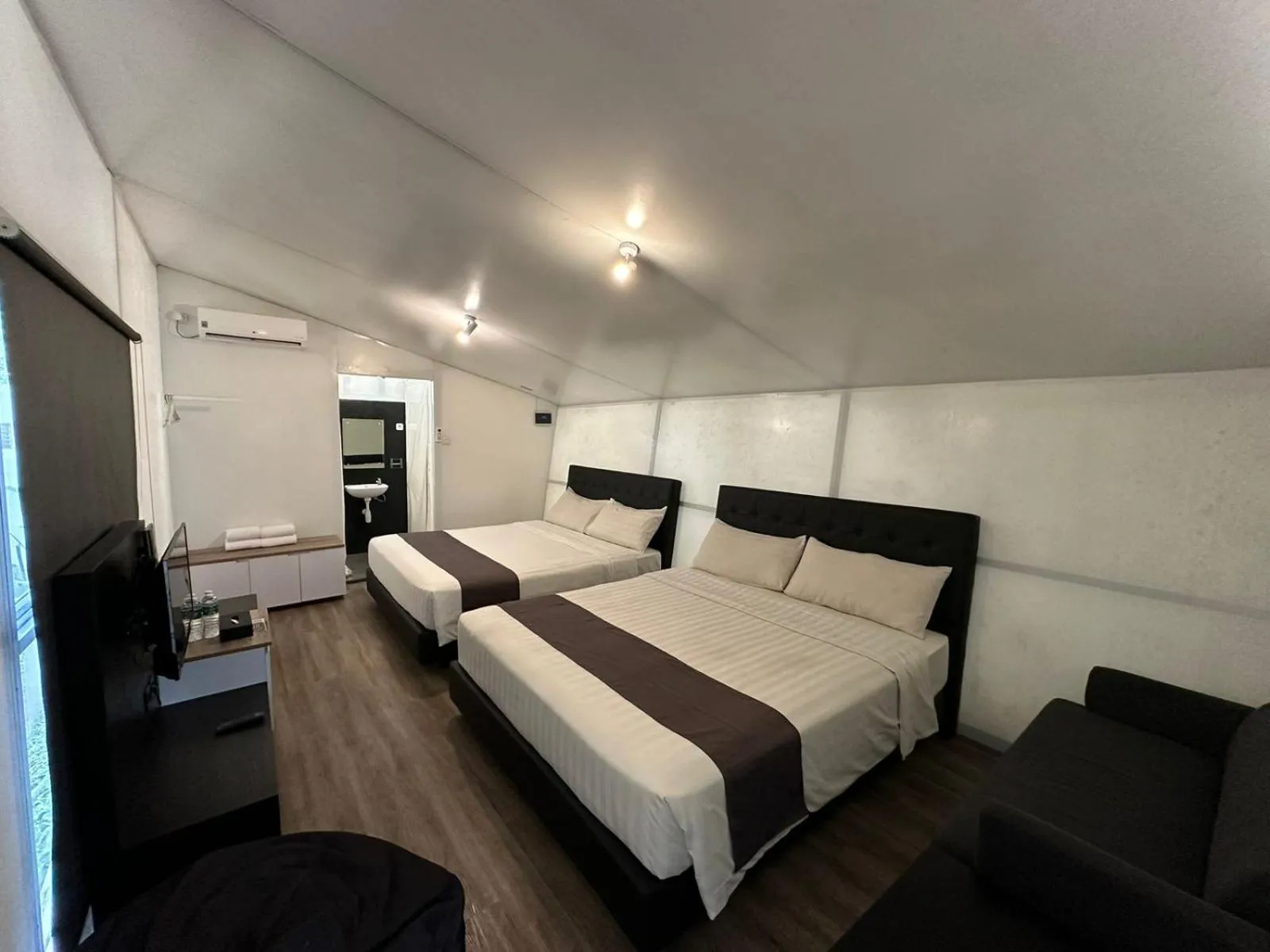 Bed in Leuweung Geledegan Ecoldge