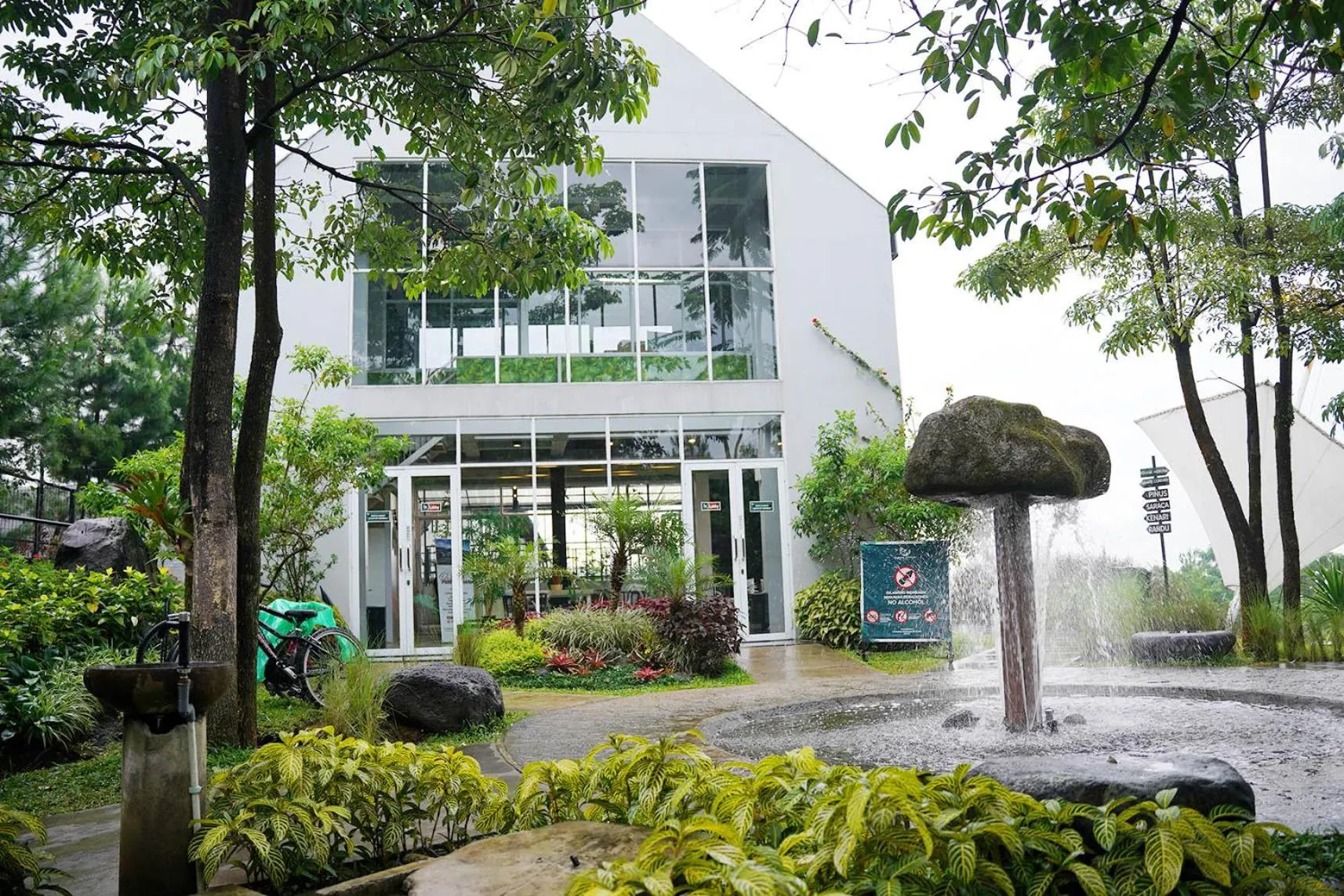 Property building in Leuweung Geledegan Ecoldge