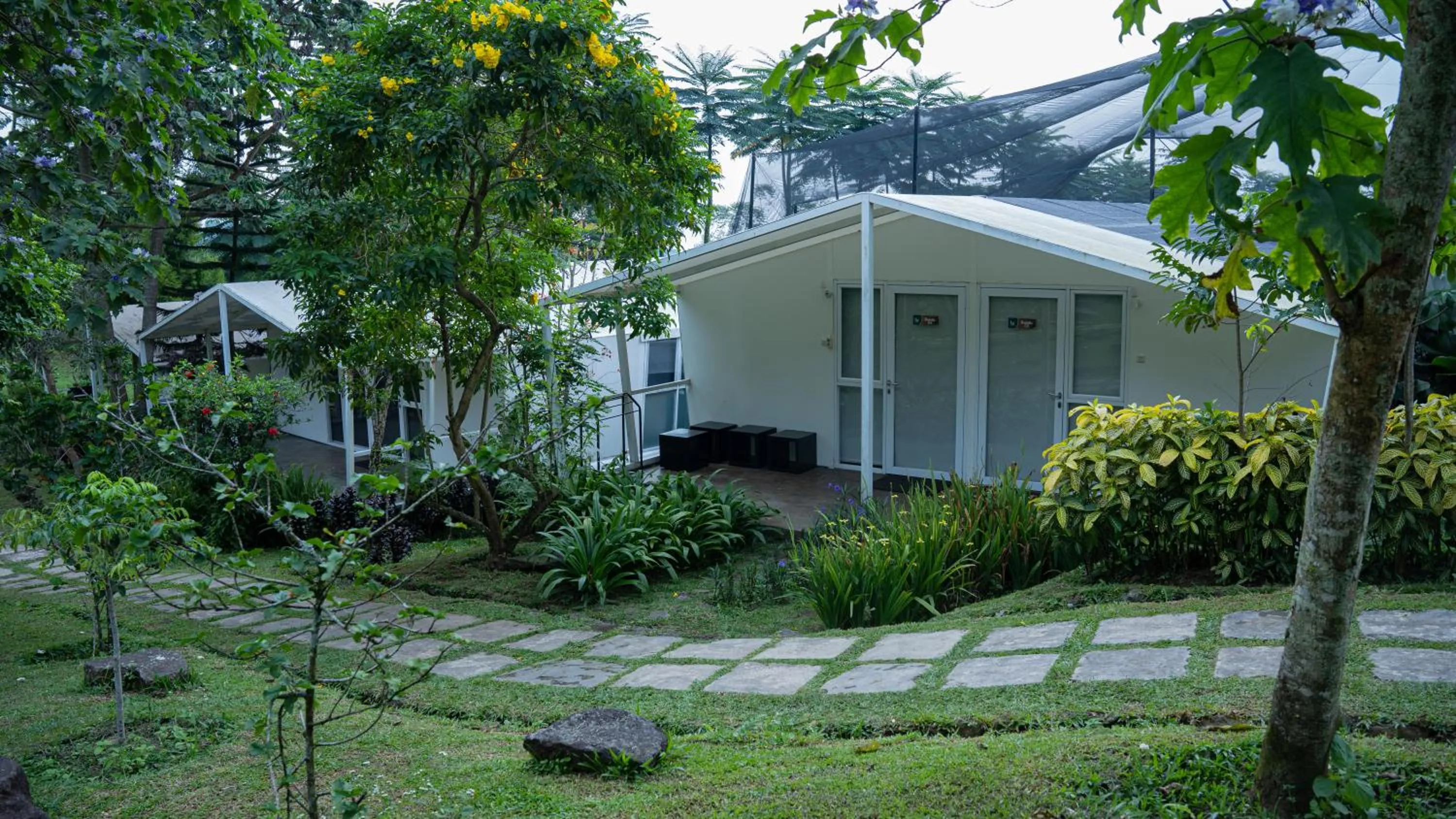 Property building in Leuweung Geledegan Ecoldge