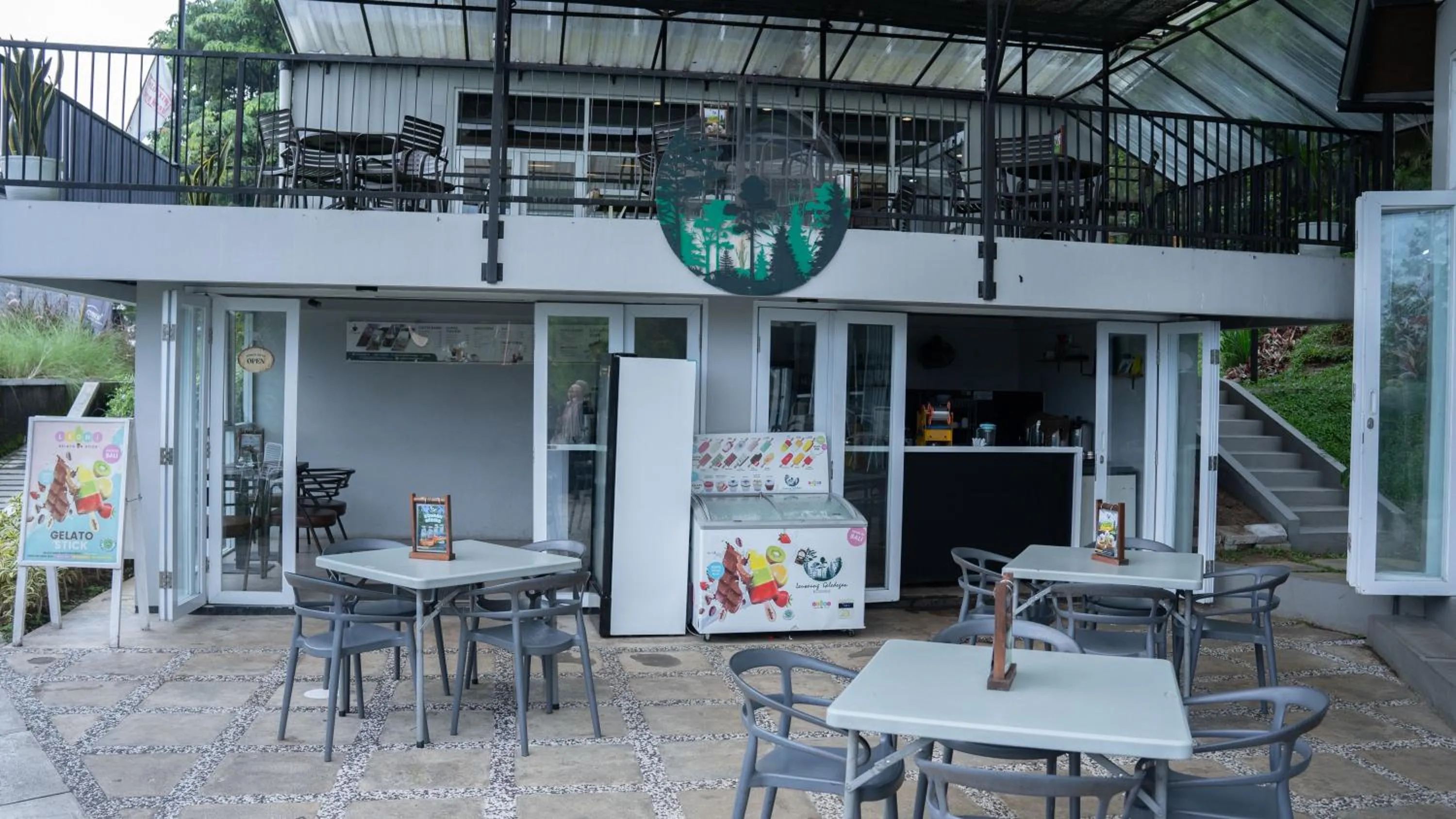 Patio in Leuweung Geledegan Ecoldge