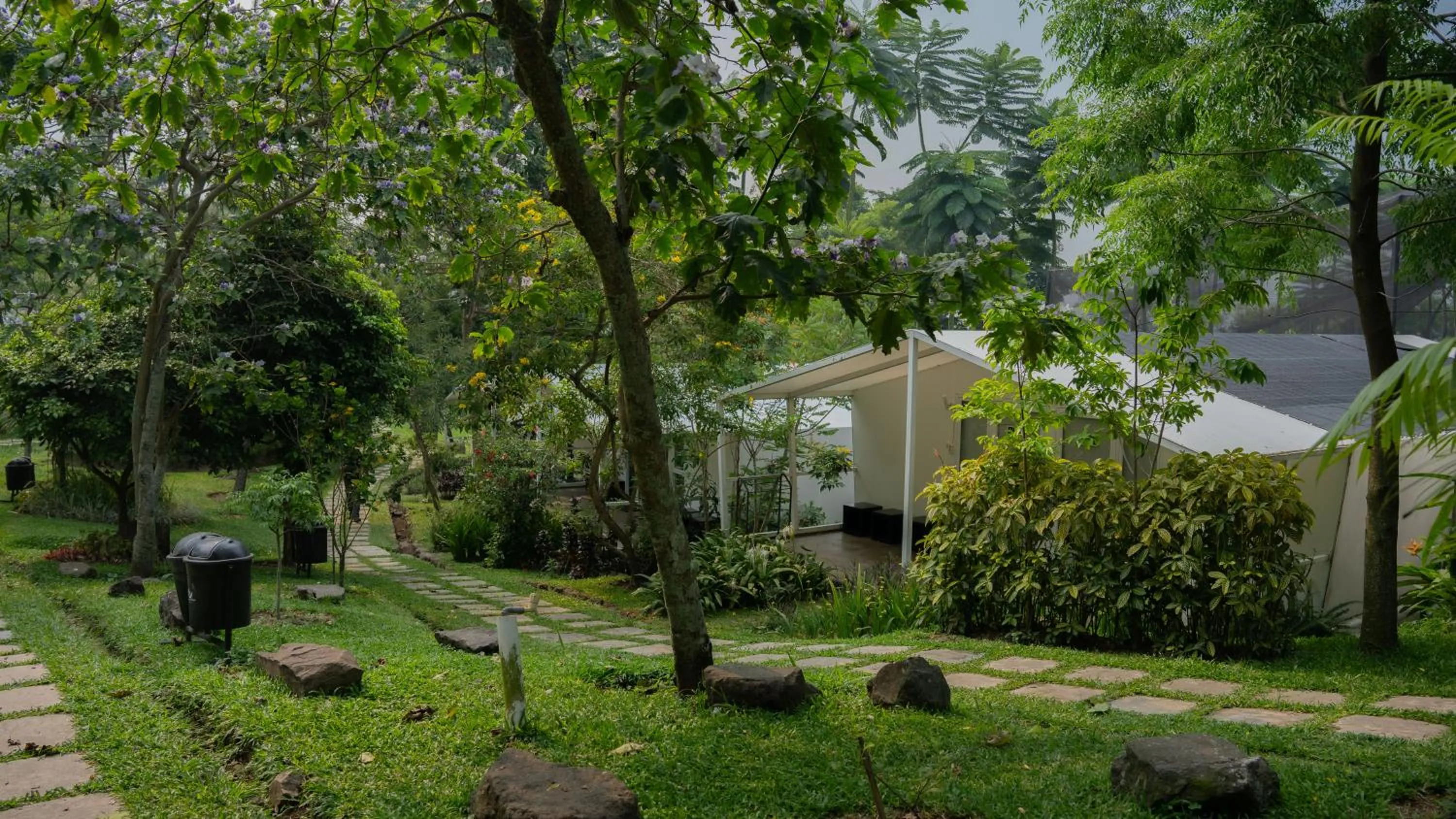 Property building in Leuweung Geledegan Ecoldge