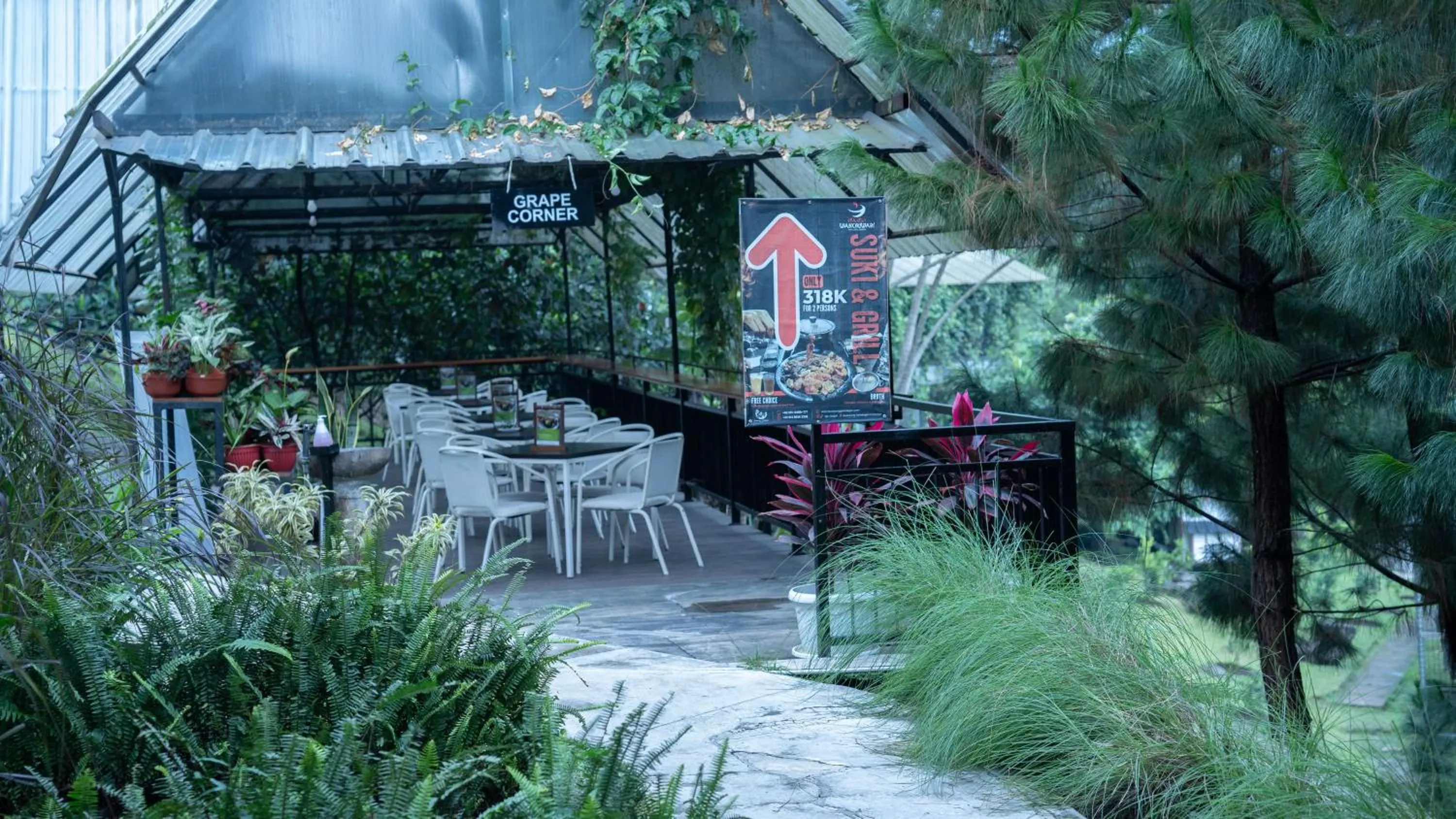 Patio in Leuweung Geledegan Ecoldge