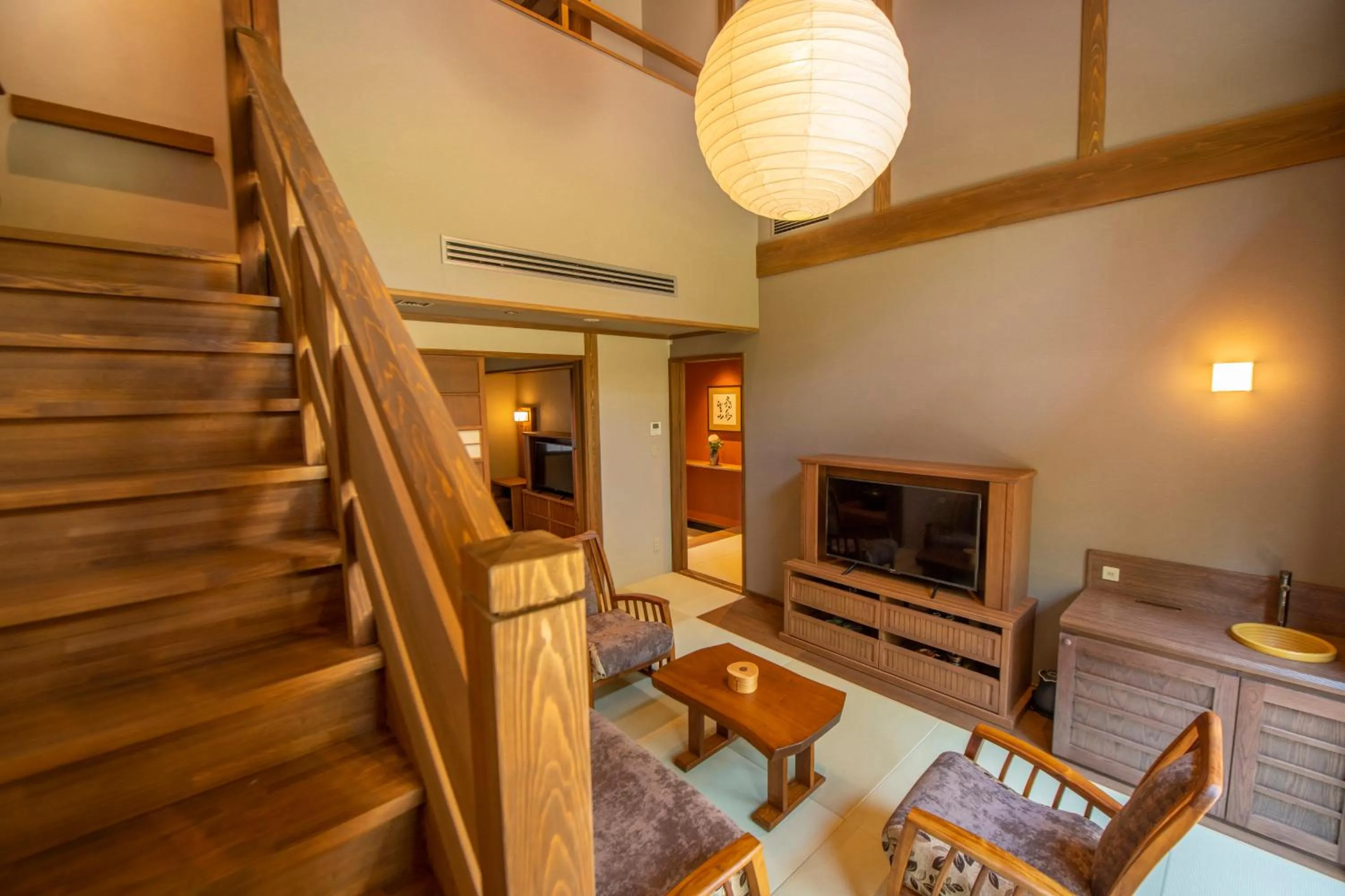 Living room in Shionoyu Onsen Rengetsu