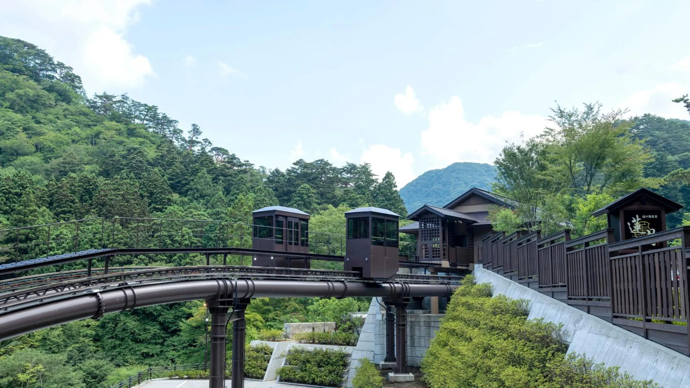 Natural landscape in Shionoyu Onsen Rengetsu