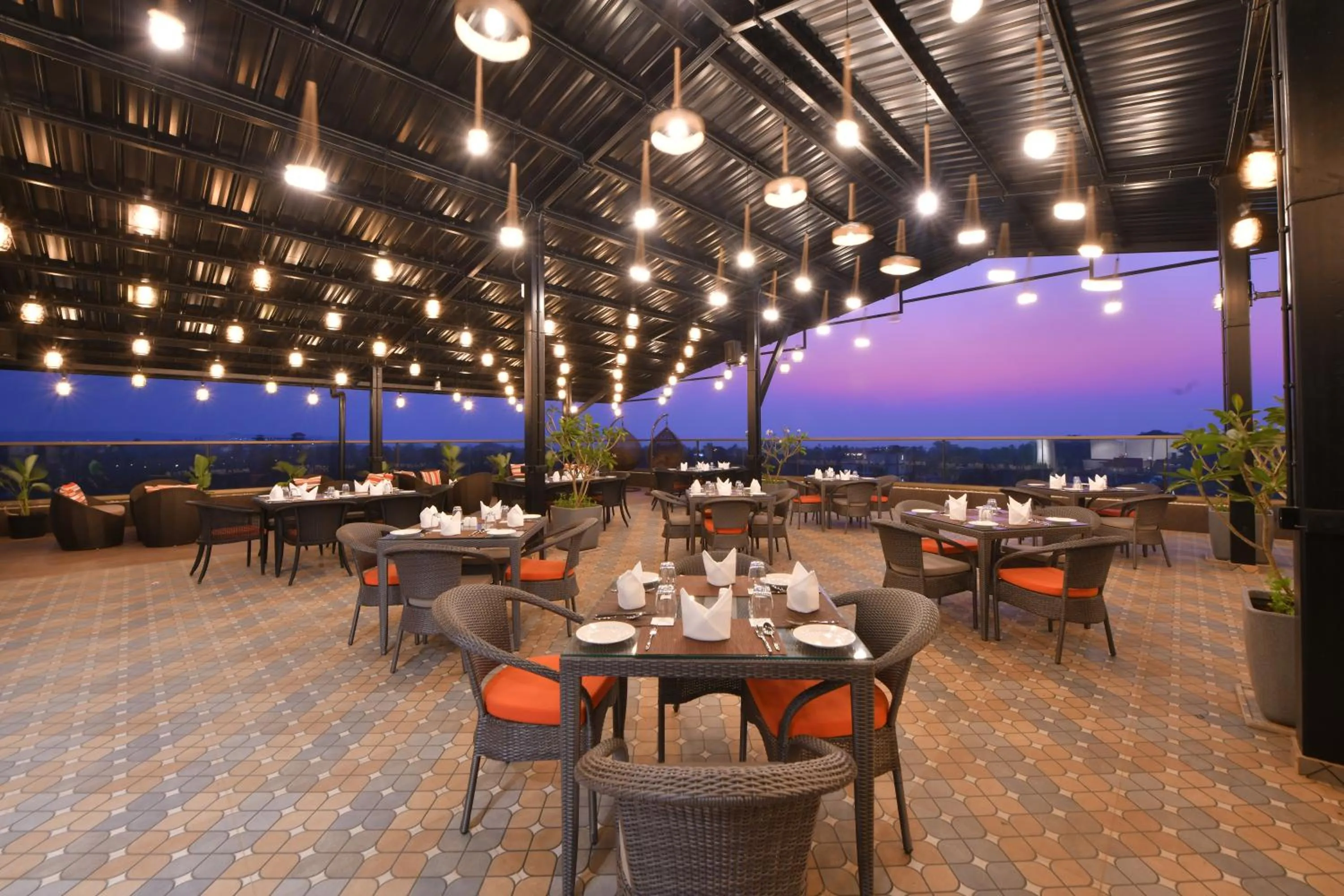 Restaurant/places to eat in The Fern Habitat, Candolim, Goa