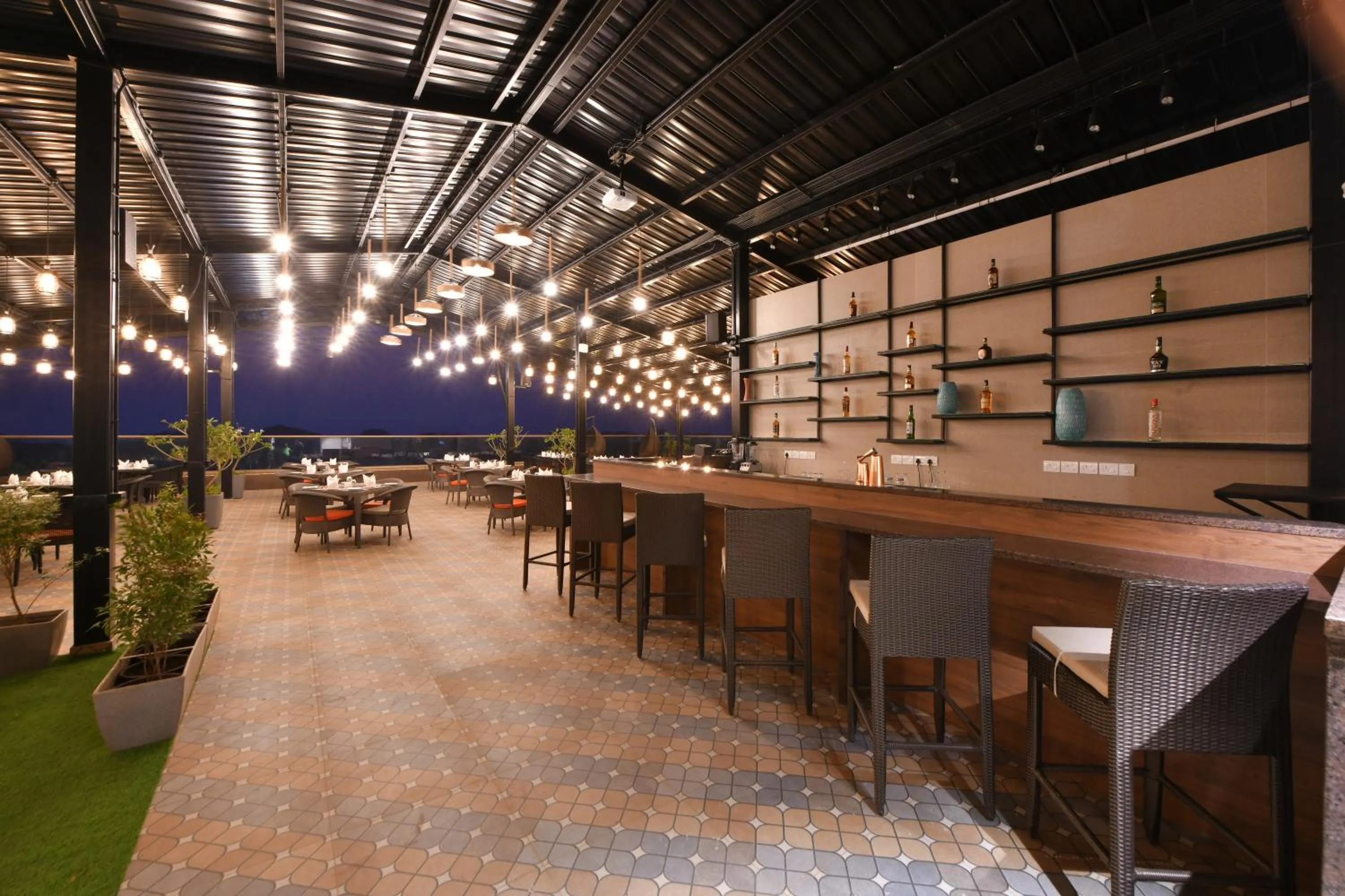 Restaurant/places to eat in The Fern Habitat, Candolim, Goa