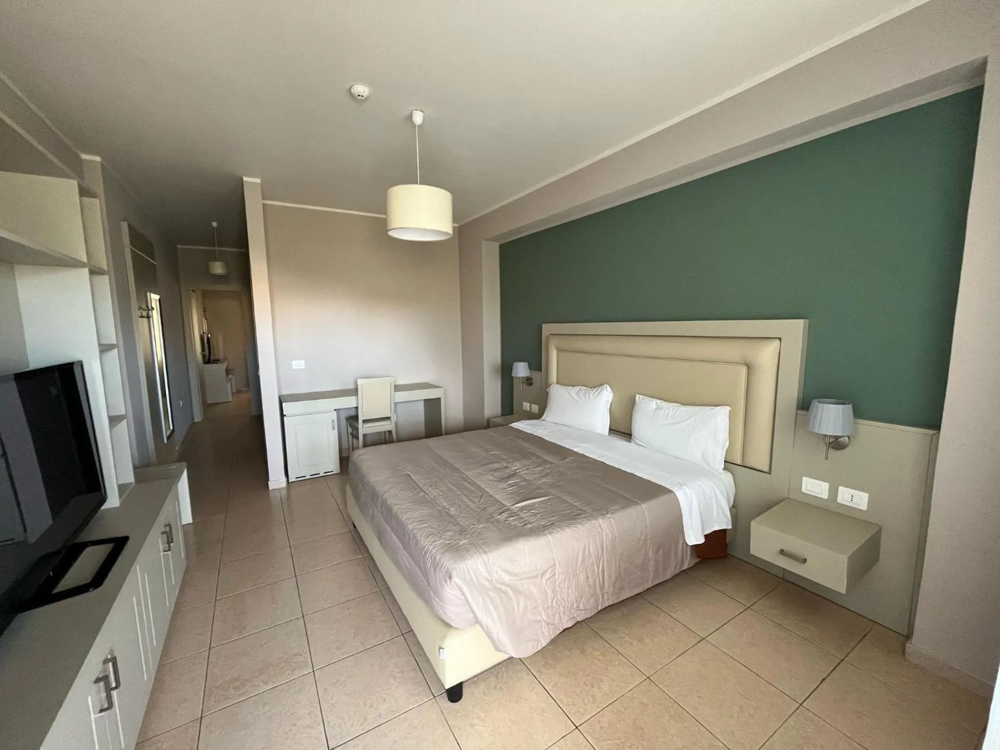 Bedroom, Bed in Mediterranean Boutique Hotel