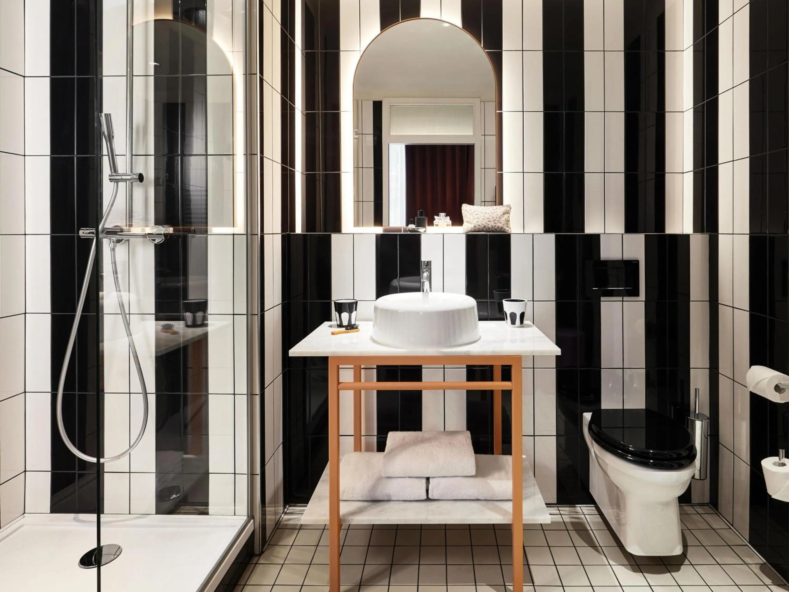 Medium Mama Twin Room in Mama Shelter Rennes